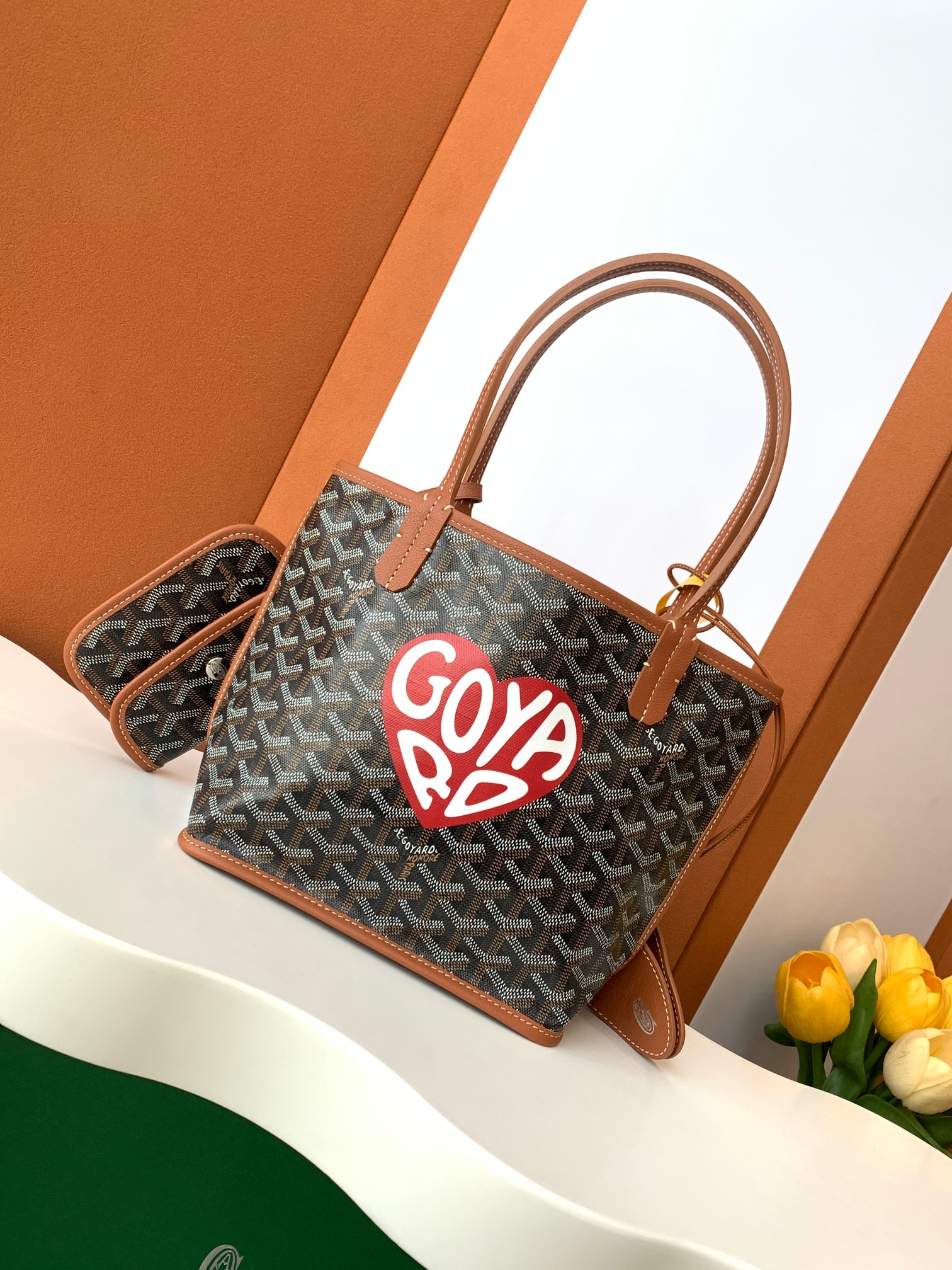 Goyard 新款私人订制非常大的爱心 版