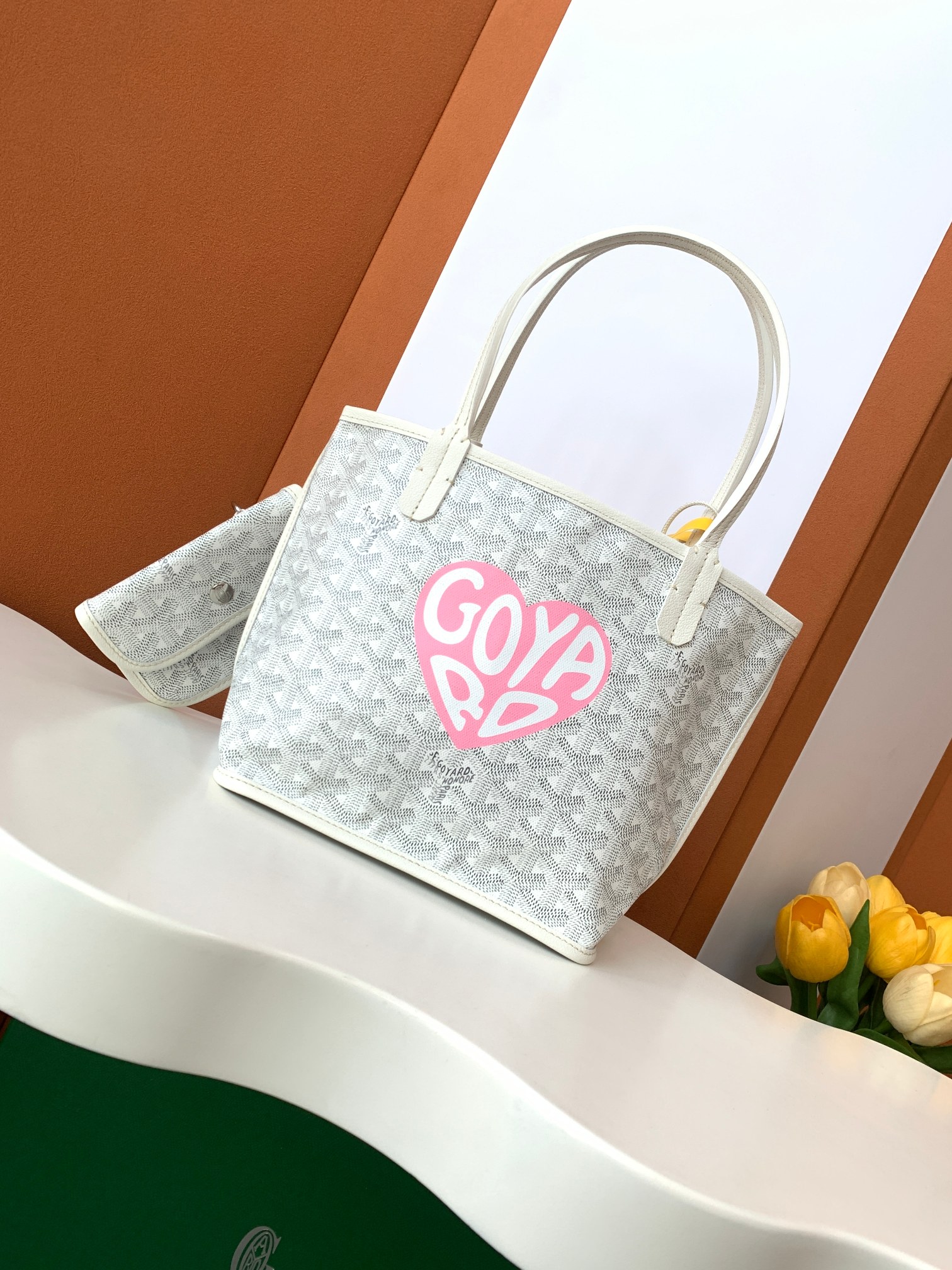 Goyard 新款私人订制非常大的爱心 版