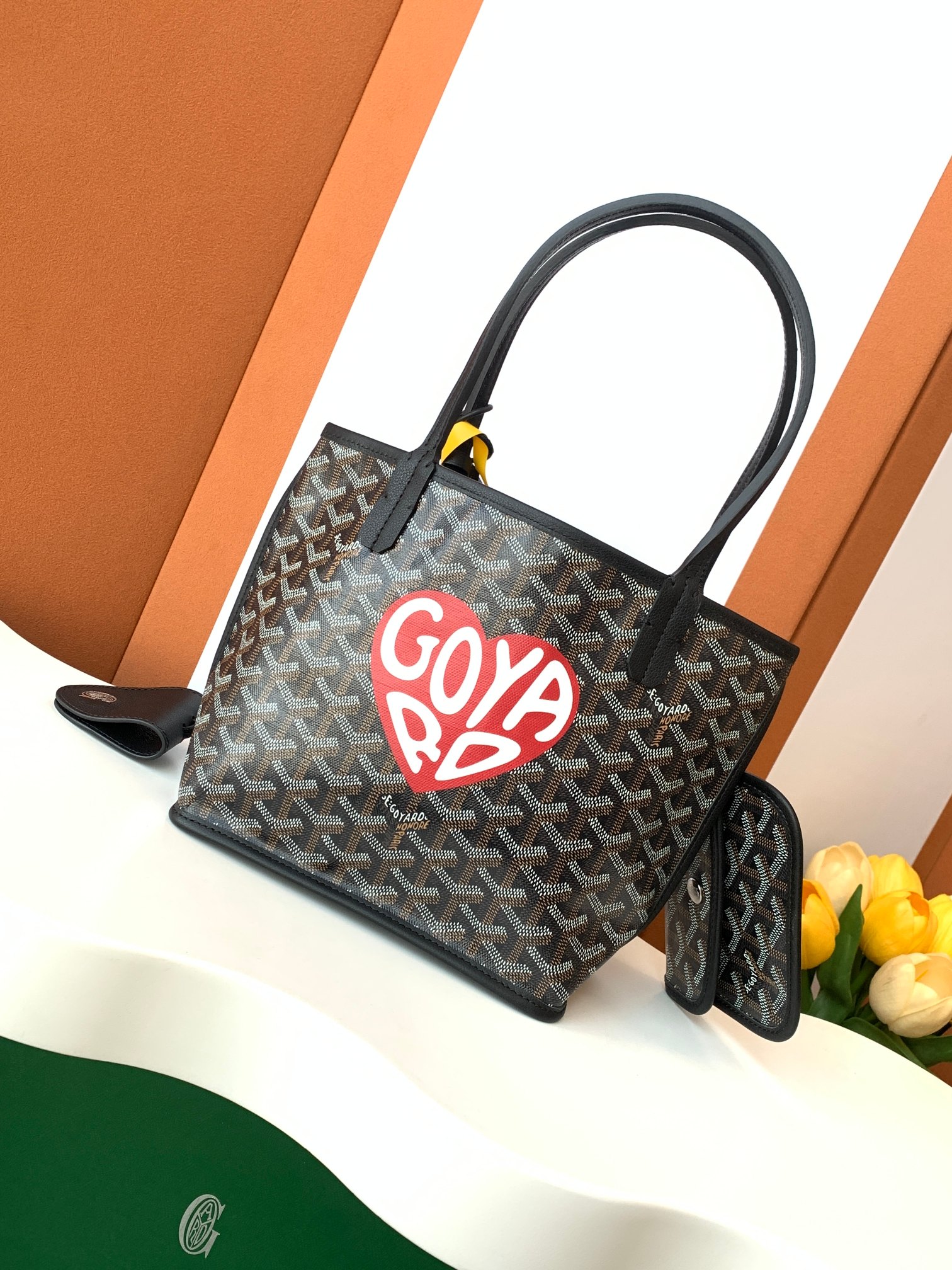 Goyard 新款私人订制非常大的爱心 版