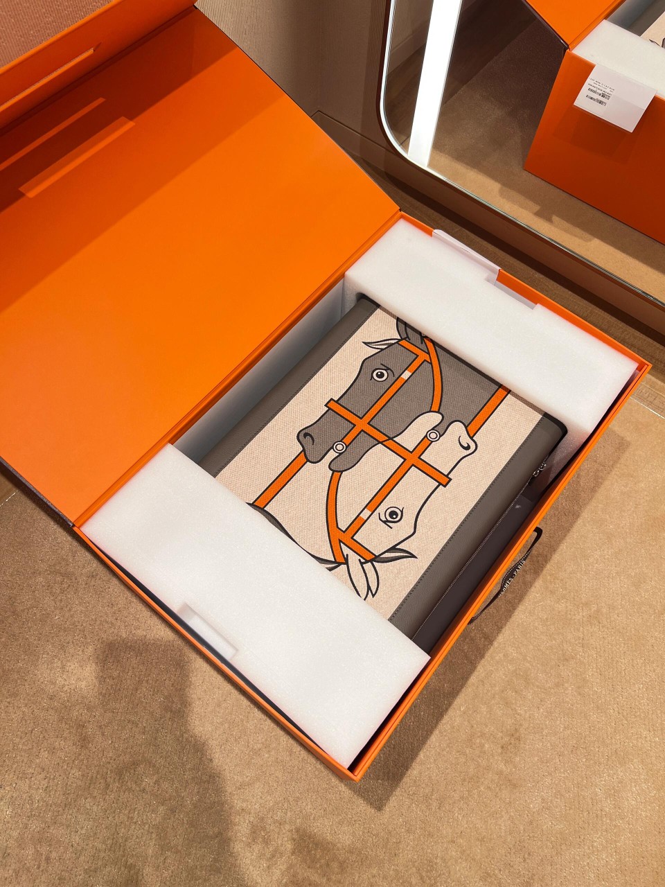 Yes, I purchased the 100,000 RMB Hermès suitcase - Comprehensive 4