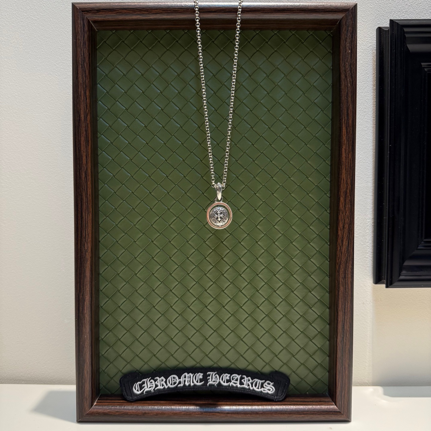 发 【新品上架】Chrome hearts 克罗心旋转十字球项链 双面经典旋转十字球 独家定制原版 现货 减压神器,吊坠中心是旋转陀螺设计,双面图案时尚简约百搭设计 s925银一致正品材质 配专柜全套包装