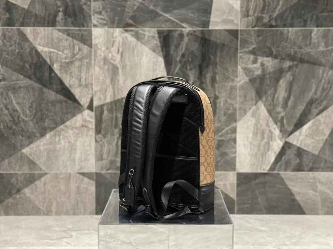 COA クラシック ETHAN ダブルリュックサック - ブラウンモノグラム