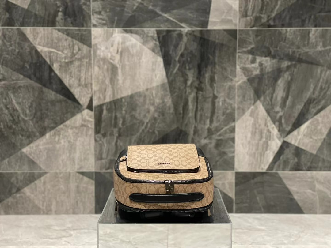 COA クラシック ETHAN ダブルリュックサック - ブラウンモノグラム