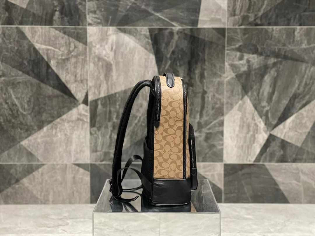 COA クラシック ETHAN ダブルリュックサック - ブラウンモノグラム