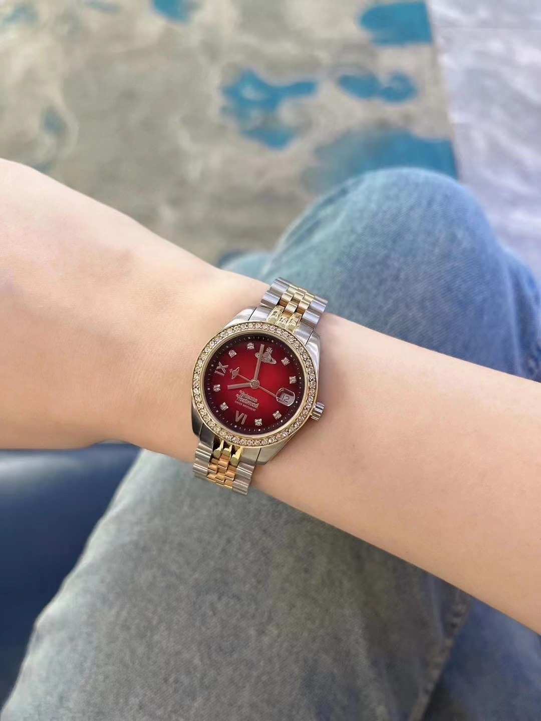 Vivienne Westwood China-Exclusive Timepiece, featuring a Bordeaux cherry - Comprehensive 3