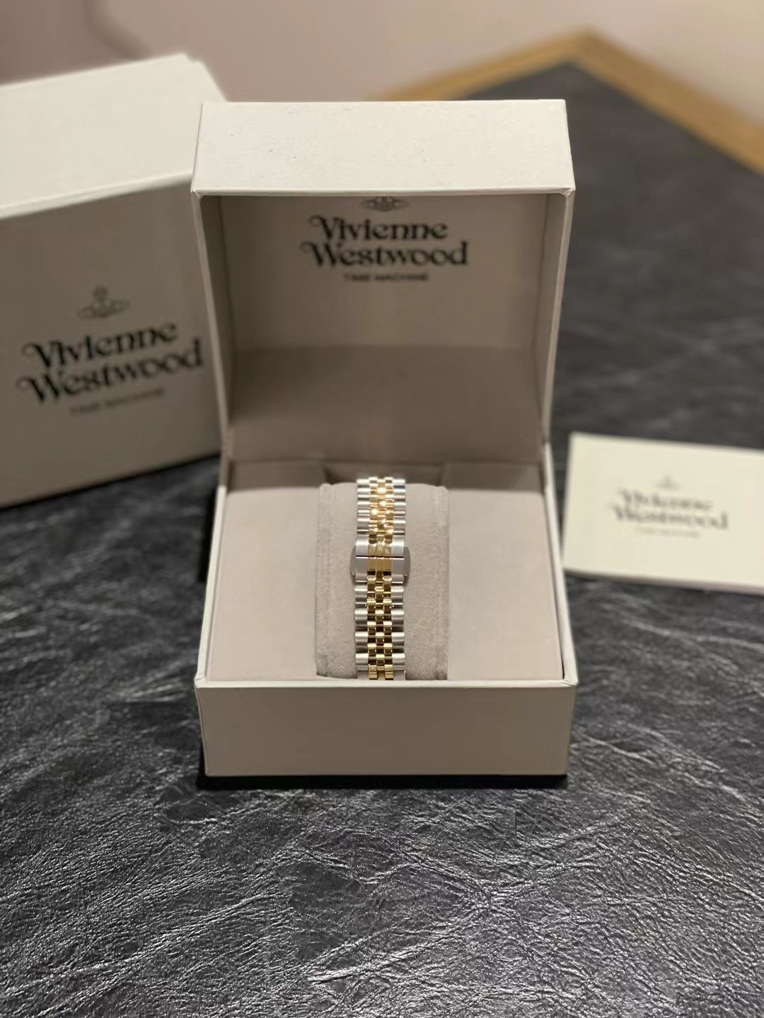 Vivienne Westwood Cherry Red Watch - Comprehensive 5