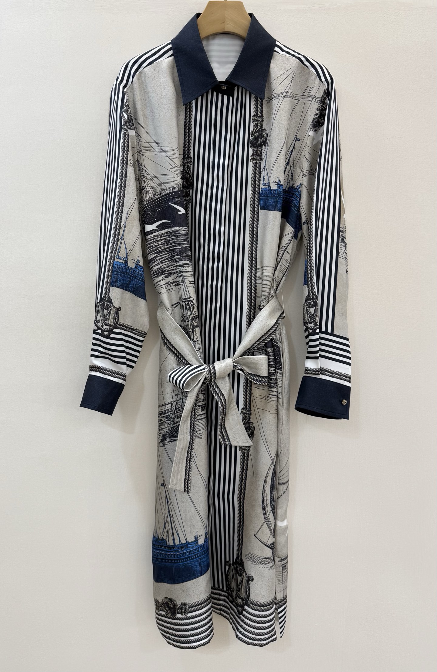NO:888512,Max autumn dress, mulberry silk, nautical pattern positioning print, inspired by cruise travel in the 1930s, low-key retro old money relaxation!  S-XL,Maxmara-clothing,skirts,19860909Max秋款连衣裙 桑蚕丝 航海图案定位印花,灵感来自30年代游轮旅行,低调复古的老钱松弛感！S-XL,麦丝玛拉-服装,skirts,,Women's clothing