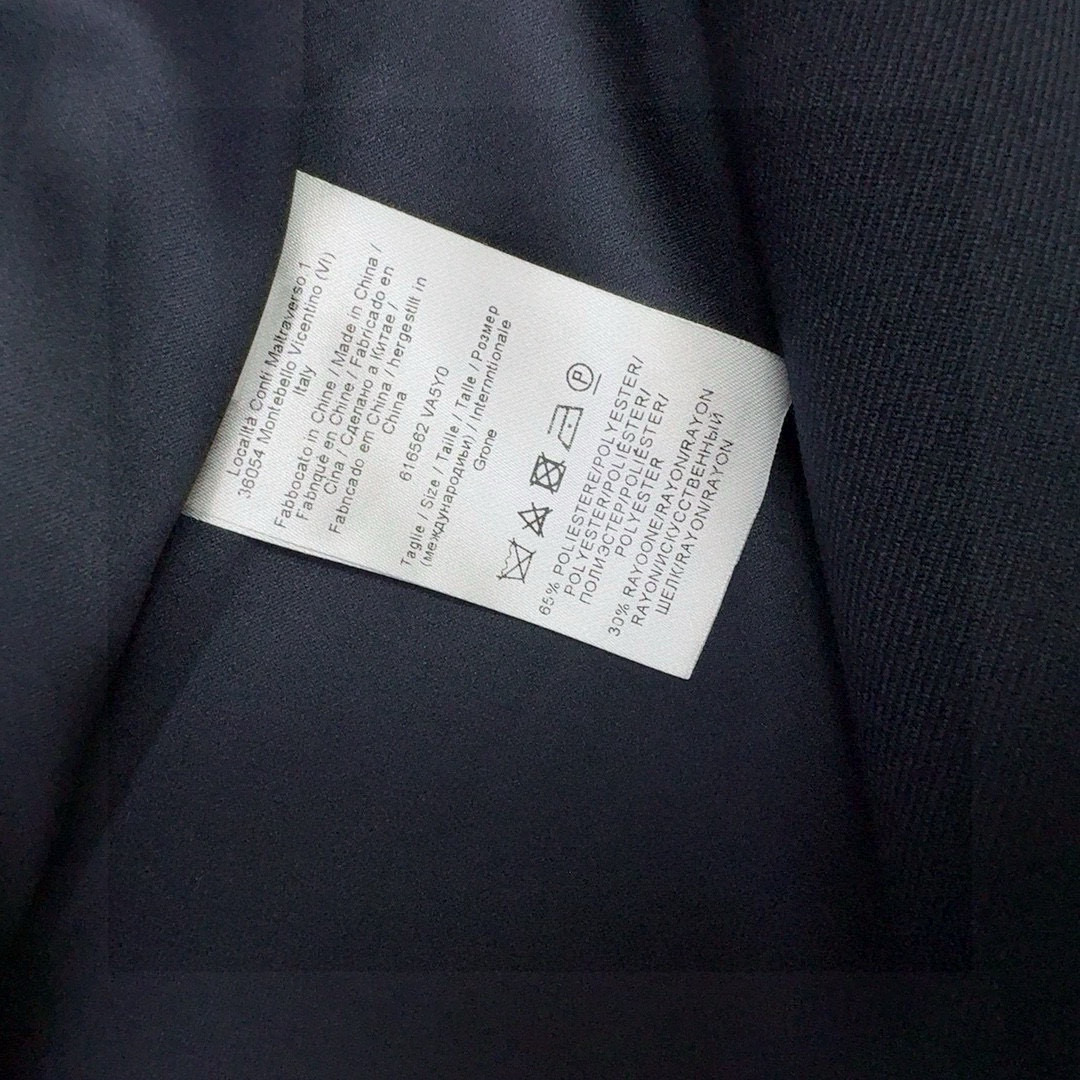 Luxurious H-Style Wide Shoulder Suit with Cappellas: Fall/Winter Fashion Trend Summary - 图片 8