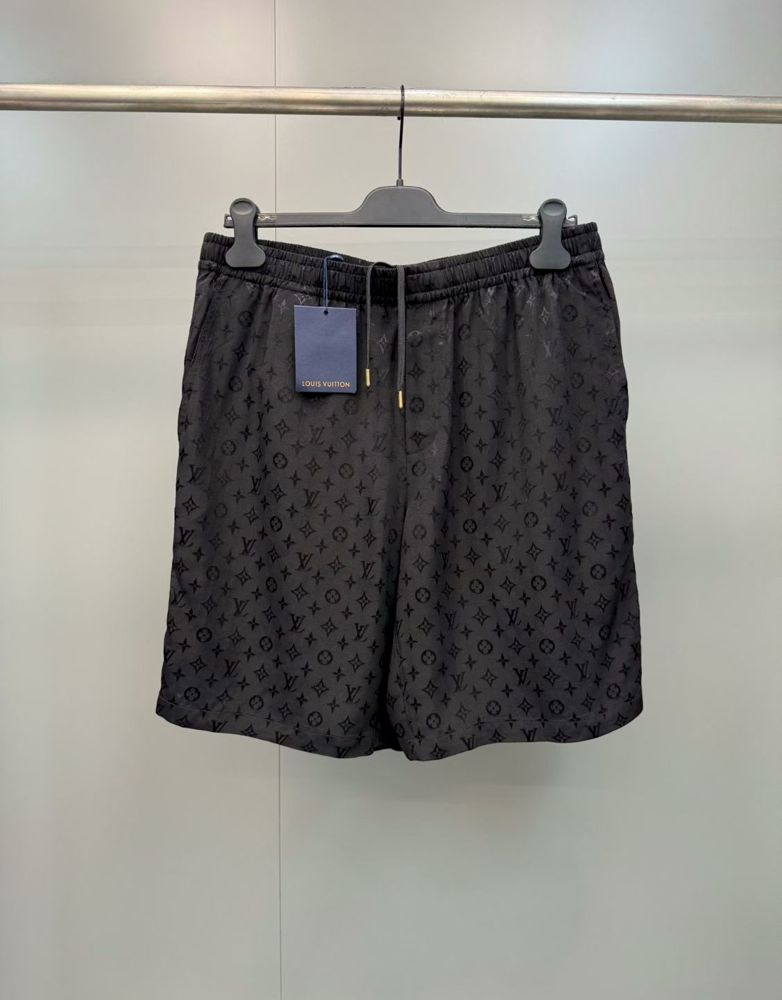 NO:867894,Lujia 26ss new spring and summer series full-print drawstring shorts, same style for men and women, high version. Size S.M.L.XL., Louis Vuitton-clothing, louis vuitton, louis vuitton, louis vuitton, shorts,19860909驴家 26ss新款春夏系列满印抽绳短裤 男女同款 高版本. 码数S.M.L.XL.,路易威登-服装,louis vuitton,louis vuitton,louis vuitton,shorts,,Women's clothing