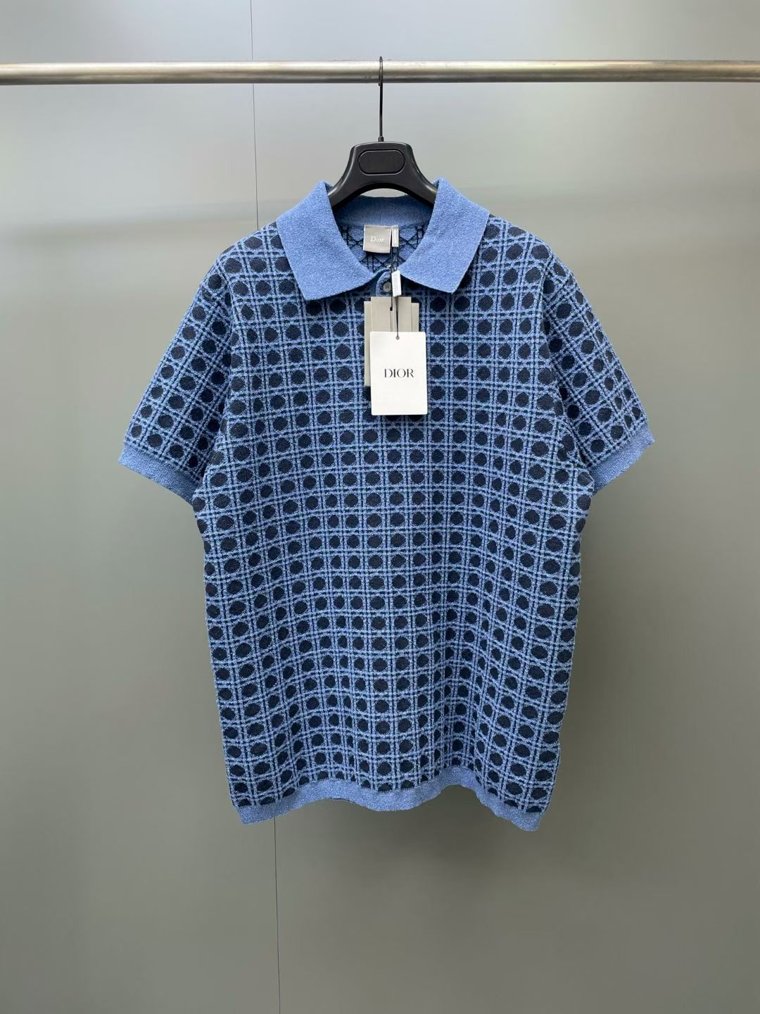 NO:867825,Dior 26ss new Dioriviera limited series cotton blended knitted fabric cannage ribbed collar Polo shirt for men and women high version. Size S.M.L.XL., Dior-clothing, dior, dior,19860909迪奥 26ss新Dioriviera限定系列 棉质混纺针织面料藤格纹罗纹衣领 Polo衫 男女同 高版本. 码数S.M.L.XL.,迪奥-服装,dior,dior,,Women's clothing