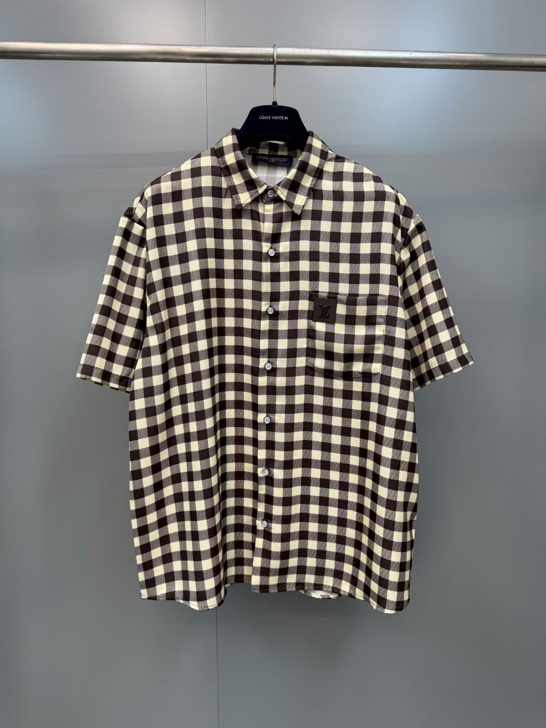NO:873008,Lujia 26ss new spring series DAMIER jacquard short-sleeved side slit shirt men's size S.M.L.XL., Louis Vuitton-clothing, louis vuitton, louis vuitton, louis vuitton, shirts, T-shirt,19860909驴家26ss新款春季系列 DAMIER 提花短袖侧开衩 衬衫 男款 码数S.M.L.XL.,路易威登-服装,louis vuitton,louis vuitton,louis vuitton,shirts,T-shirt,,Women's clothing