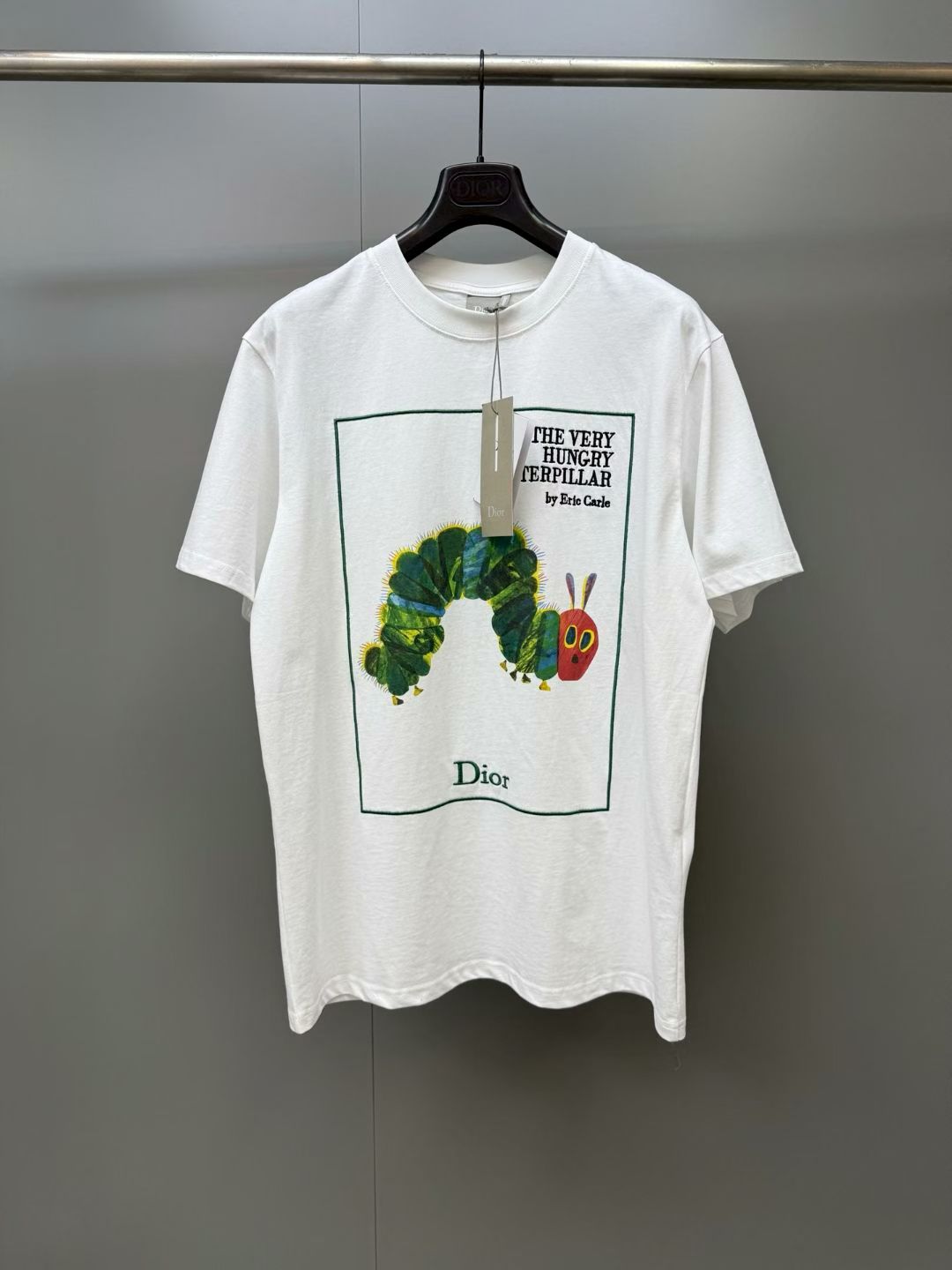 NO:883598,Dior 26ss new Jonathan Anderson series cotton printed short-sleeved T-shirt, same style for men and women, high version. Size S.M.L.XL., Dior-clothing, dior, T-shirt, tees, t-shirt,19860909迪奥 26ss新款Jonathan Anderson系列 棉质印花短袖T恤 男女同款 高版本. 码数S.M.L.XL.,迪奥-服装,dior,T-shirt,tees，t-shirt,,Women's clothing