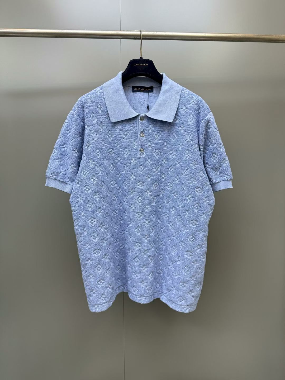 NO:898956,Lujia 26ss new light blue monogram old flower all-over jacquard knitted short-sleeved POLo shirt. Size S.M.L.XL., Louis Vuitton-clothing, louis vuitton, louis vuitton, louis vuitton, T-shirt,19860909驴家 26ss新款浅蓝monogram老花满印提花针织短袖POLo衫. 码数S.M.L.XL.,路易威登-服装,louis vuitton,louis vuitton,louis vuitton,T-shirt,,Women's clothing