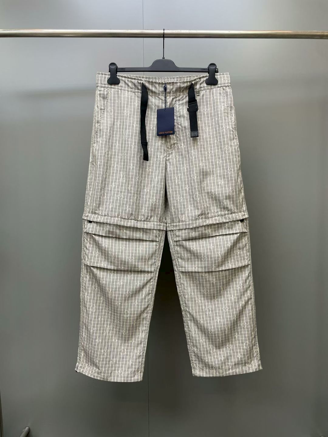 NO:903586,Lujia 26ss new Monogram early autumn series plaid welted back pocket zipper trousers casual pants men's size S.M.L.XL., Louis Vuitton-clothing, louis vuitton, louis vuitton, louis vuitton,19860909驴家 26ss新款Monogram 早秋系列 格纹嵌线后袋拉链长裤 休闲裤 男款 码数S.M.L.XL.,路易威登-服装,louis vuitton,louis vuitton,louis vuitton,,Women's clothing