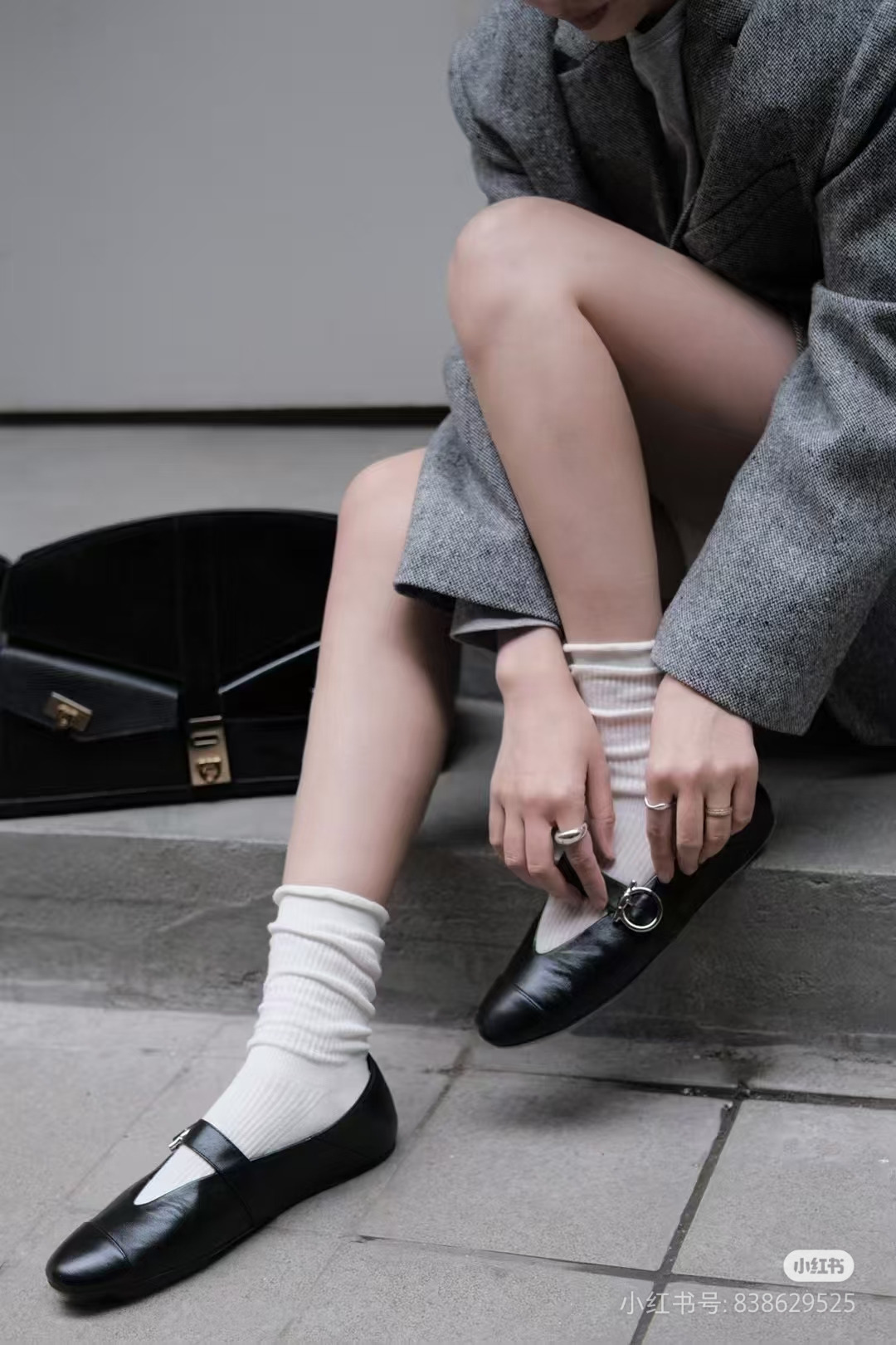 NO:385346,Black foot display matching pictures, single shoes19860909黑色上脚展示搭配图,单鞋,Women's Shoes