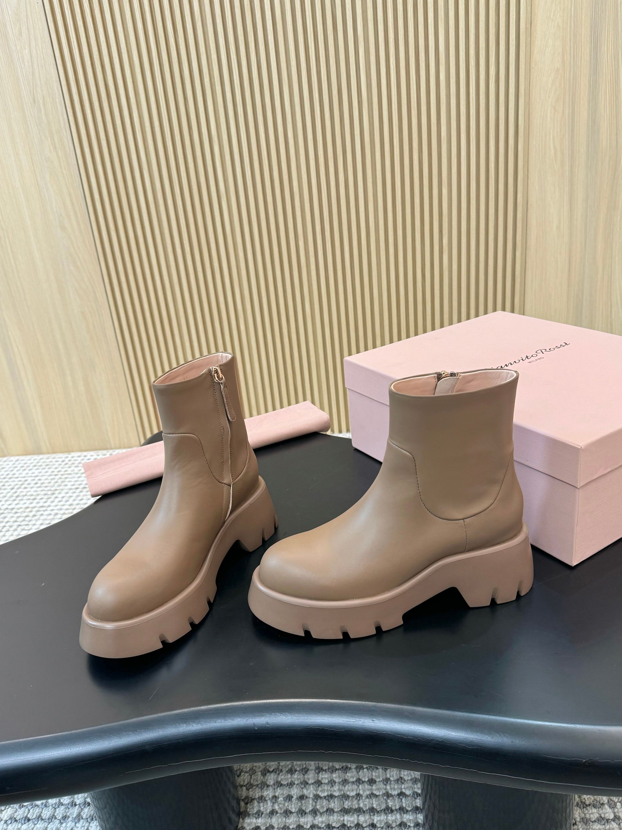 “Stylish Gianvito Rossi High-Heel Boots: Comfortable, Chic, and Perfect for Autumn and Winter” - 图片 5