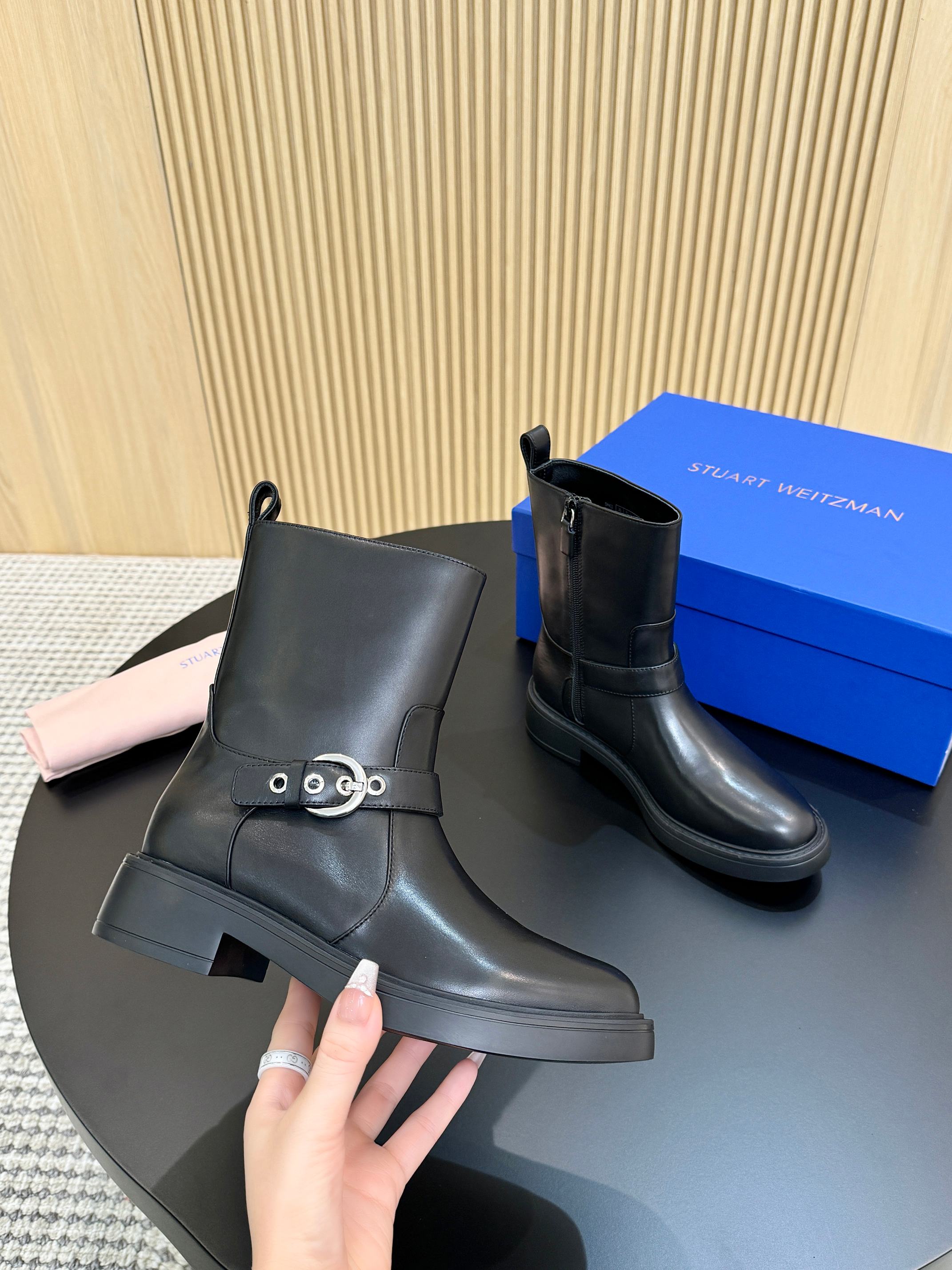 NO:536286,SW new short boots mercerated beef reverse velvet, calfskin exclusively purchased genuine product development Customized fabric original color mercerated beef reverse velvet/calfskin inner sheepskin large sole private model IP large sole size 35-40, boots, stuart weitzman, boots, cowhide, sheepskin19860909SW新款短靴丝光牛反绒,小牛皮 独家购买正品开发 面料定制原版色丝光牛反绒/小牛皮 内里羊皮里 大底私模IP大底 码数35-40,靴子,stuart weitzman,boots,cowhide,sheepskin,Women's Shoes