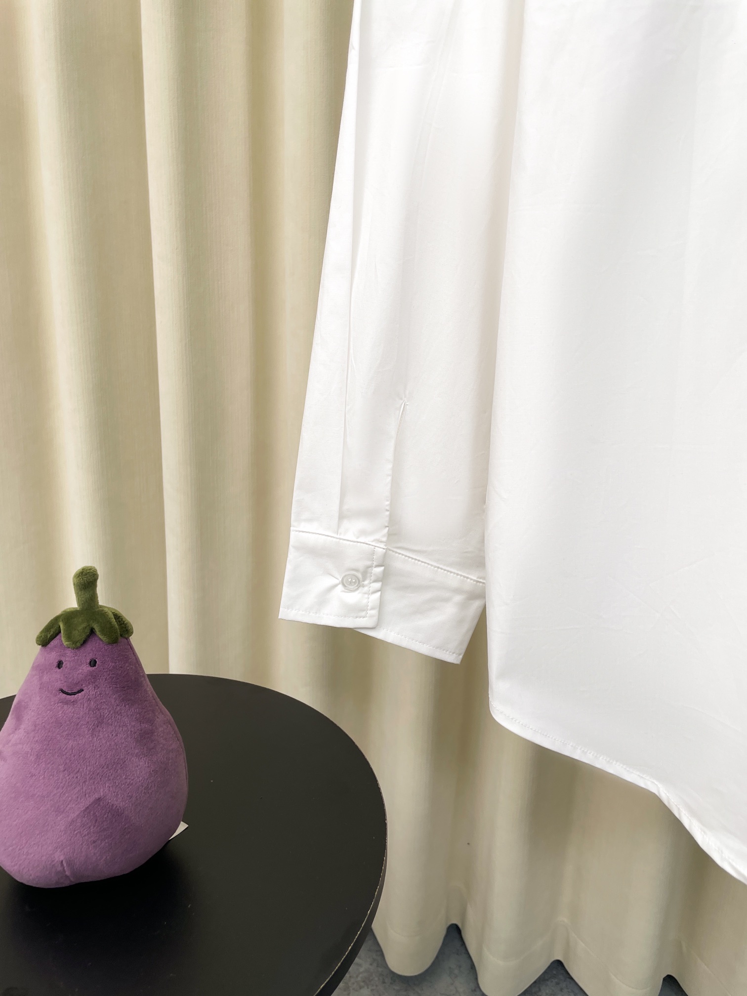 Maison Margiela MM6 Magira Embroidered Shirt Review: Oversized H-Contour Design - 图片 3