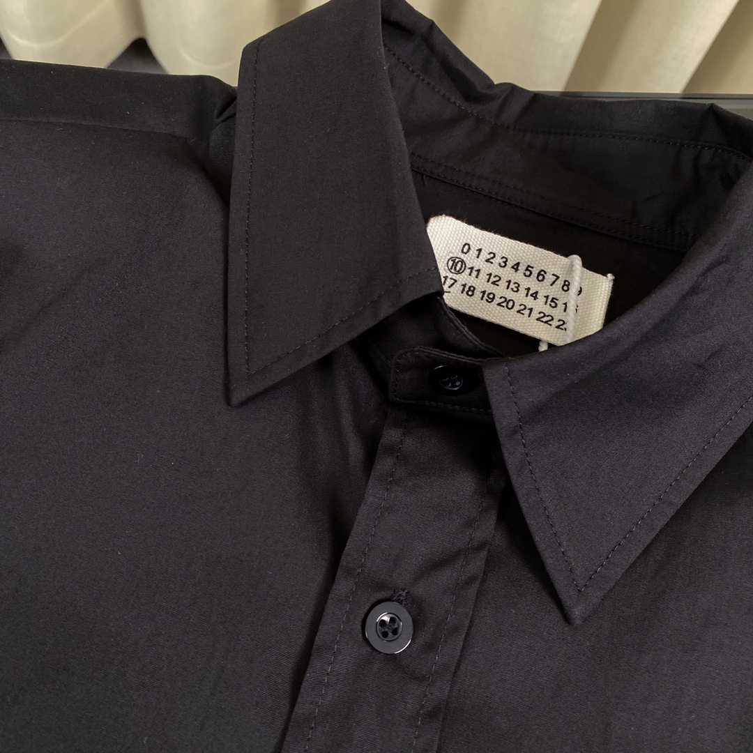 Maison Margiela MM6 Magira Quadrant Embroidered Shirt in Black and White - 图片 5