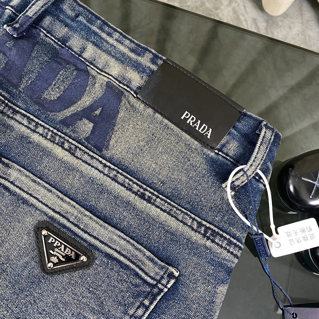 Luxurious PRADA Leather Label Jeans: Exquisite Design, High Quality, Global Launch - 图片 6