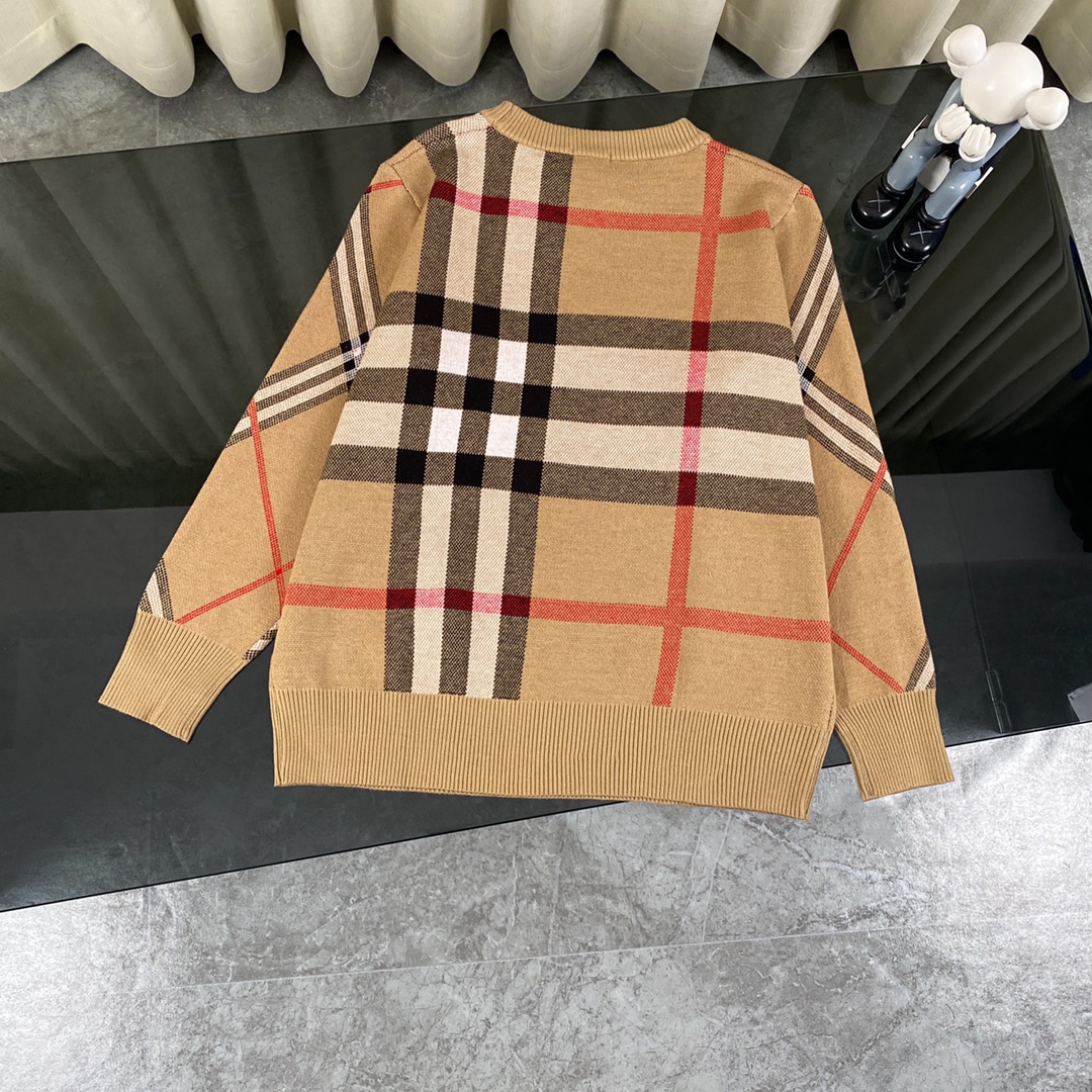 Burberry Barbara’s Classic Knitted Sweaters with High-Quality Velvet – Khaki Color, SM L Size - 图片 2