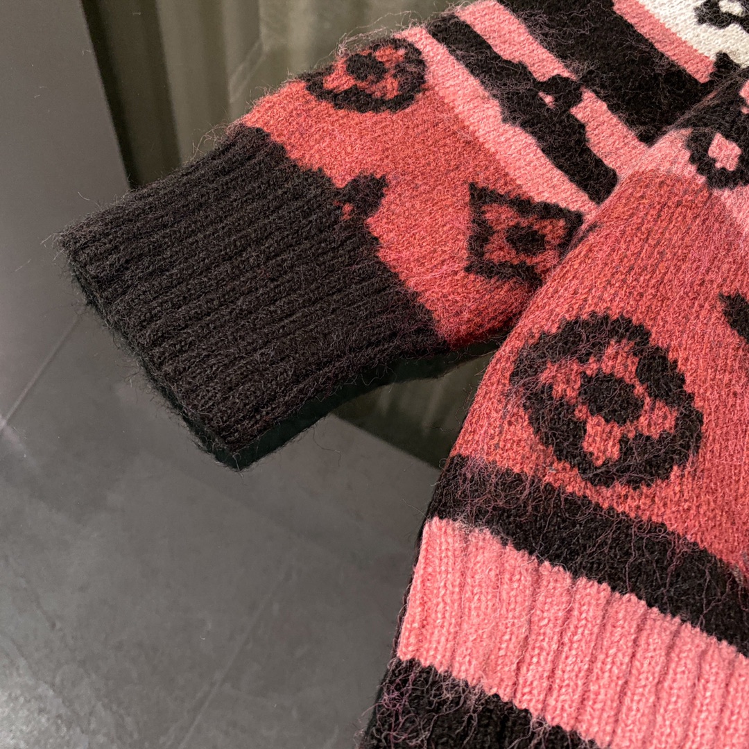 Louis Vuitton Red Horse Hair Knitted Sweater with High-Quality Materials - 图片 7