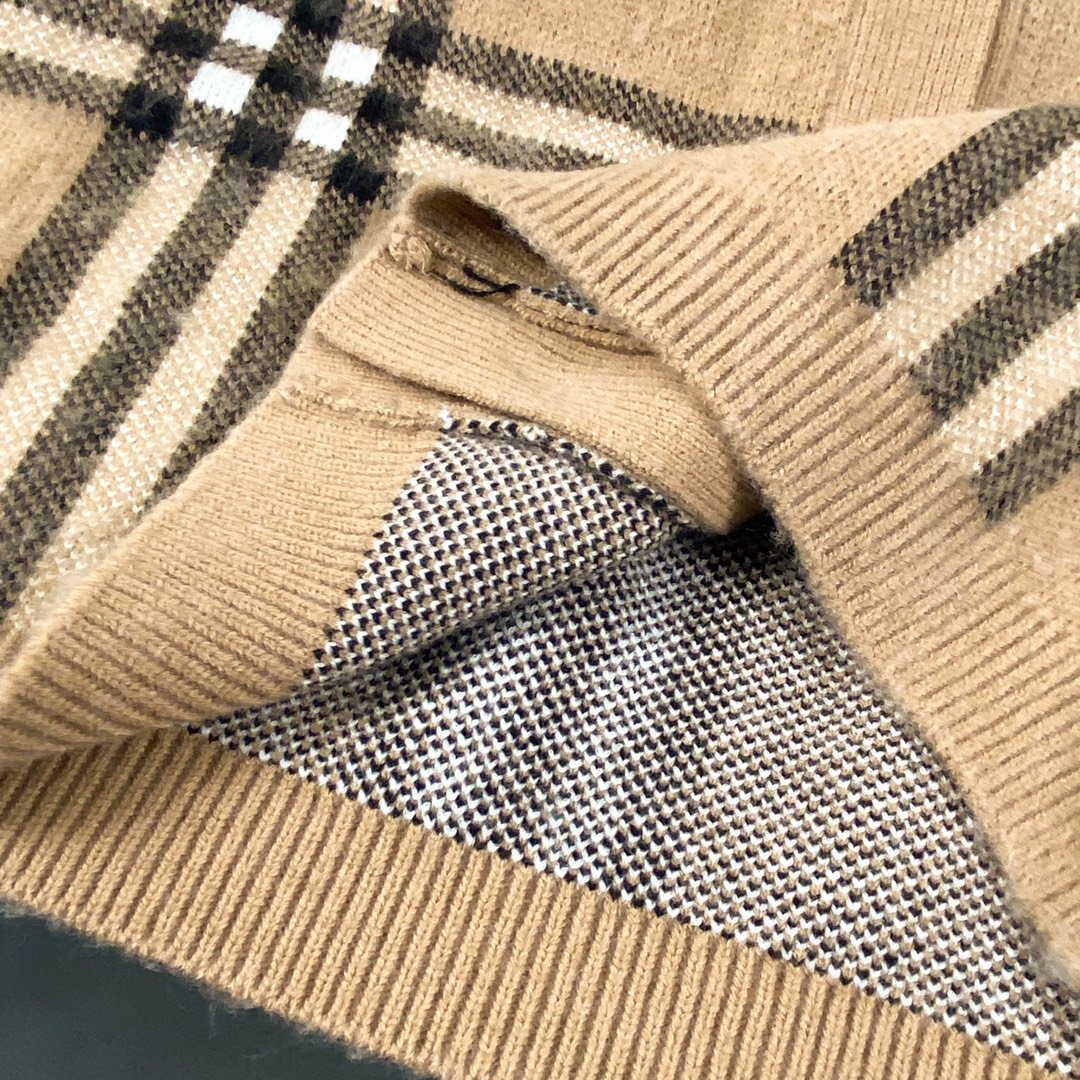 Burberry Barboli’s High-Quality Autumn/Winter Sweater Collection: Fashion and Personality - 图片 8