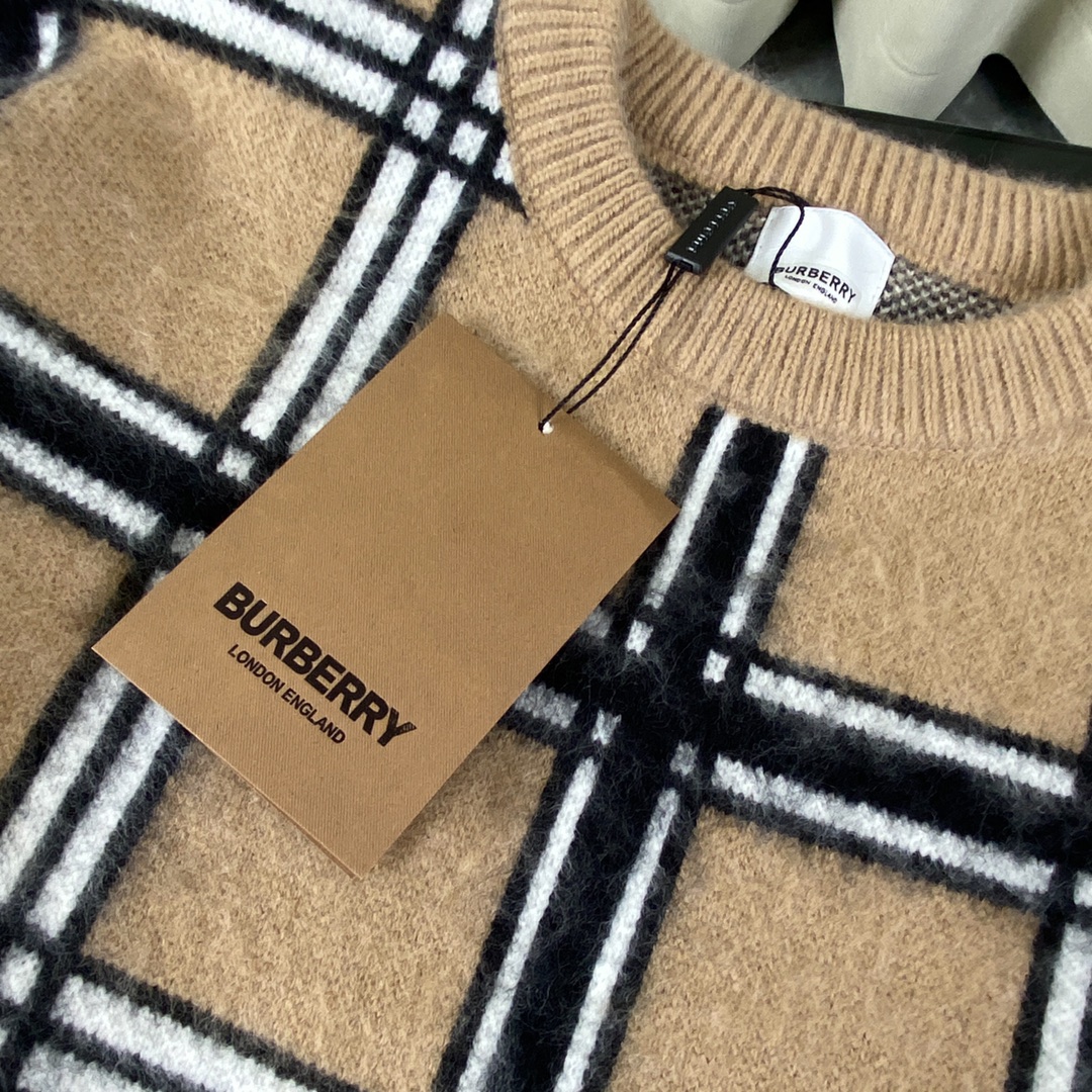 BURBERRY BBR Barbara 23ss Knit Sweater: Custom Wool, Leather Pocket, Timeless Style - 图片 5