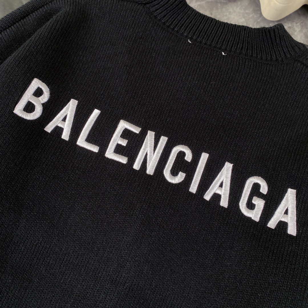 Luxurious Balentiaga FW23 Paris Sweater Coats with Intricate Embroidery and Soft Comfort - 图片 4
