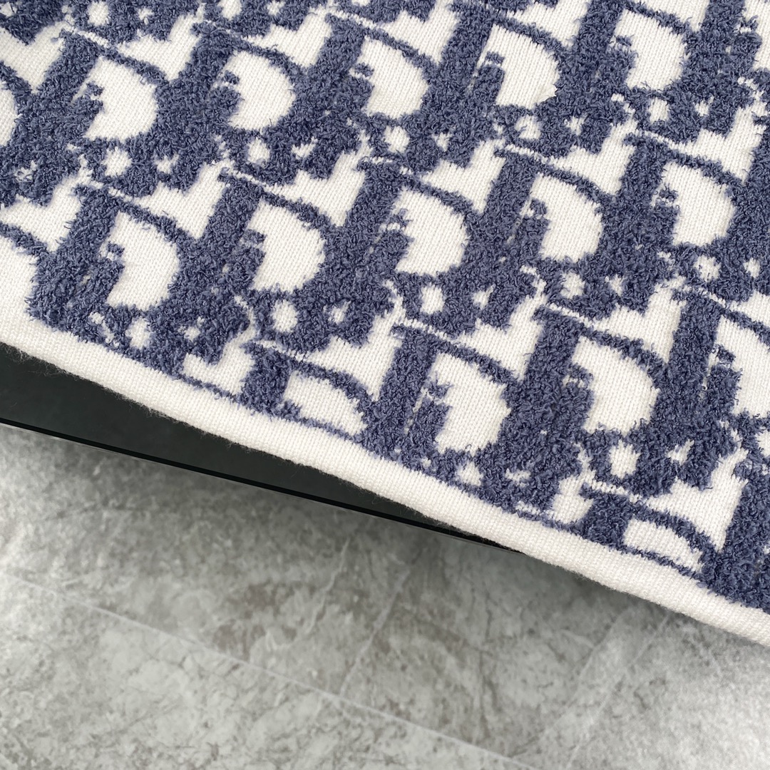 Luxury Cashmere Sweaters with Unique Details by Dior for 24fw Collection - 图片 5