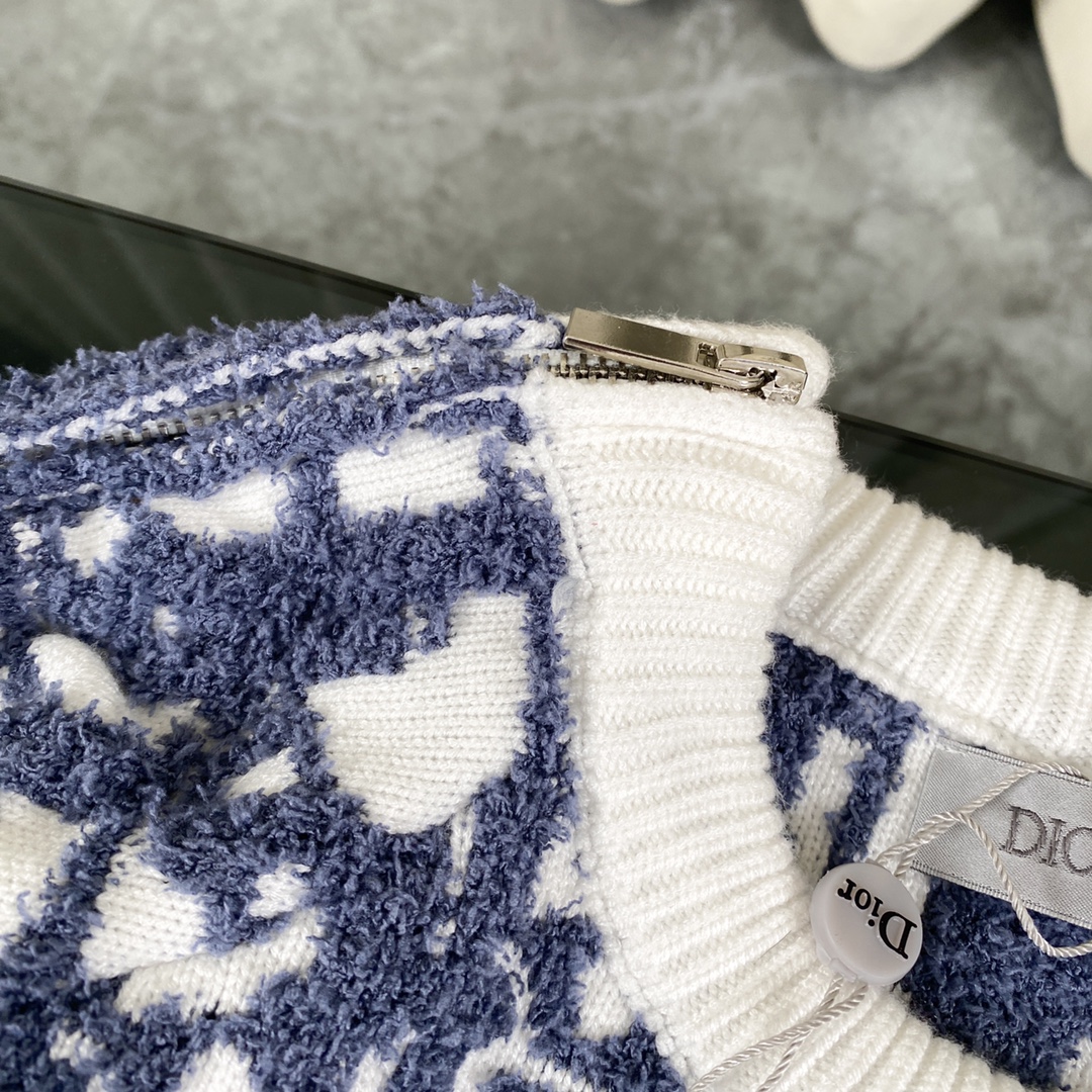 Luxury Cashmere Sweaters with Unique Details by Dior for 24fw Collection - 图片 4