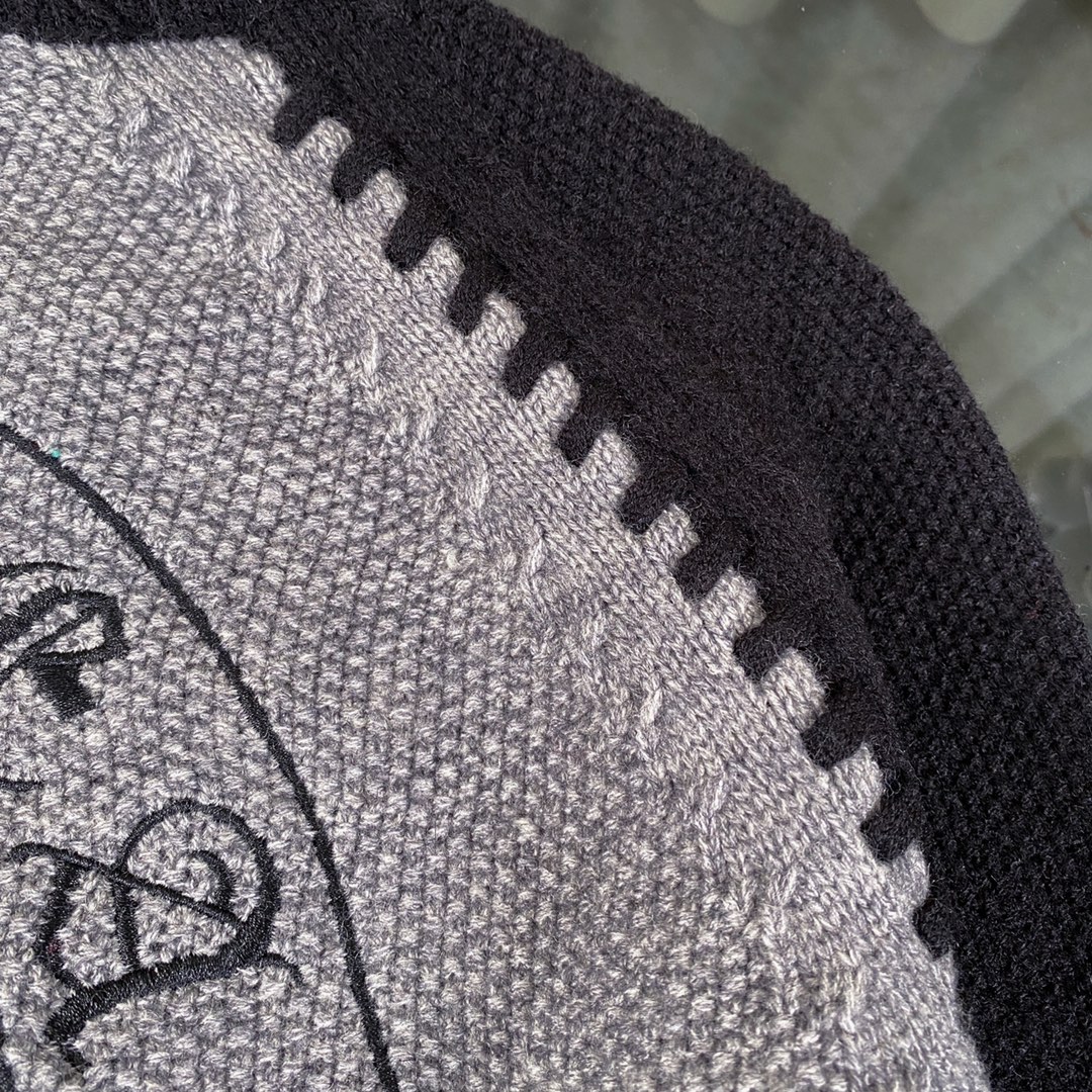 Chic Embroidered Sweater Collection from ChromeHearts: Retro Style, Unique Knit Threads, Versatile Fashion Statement - 图片 8