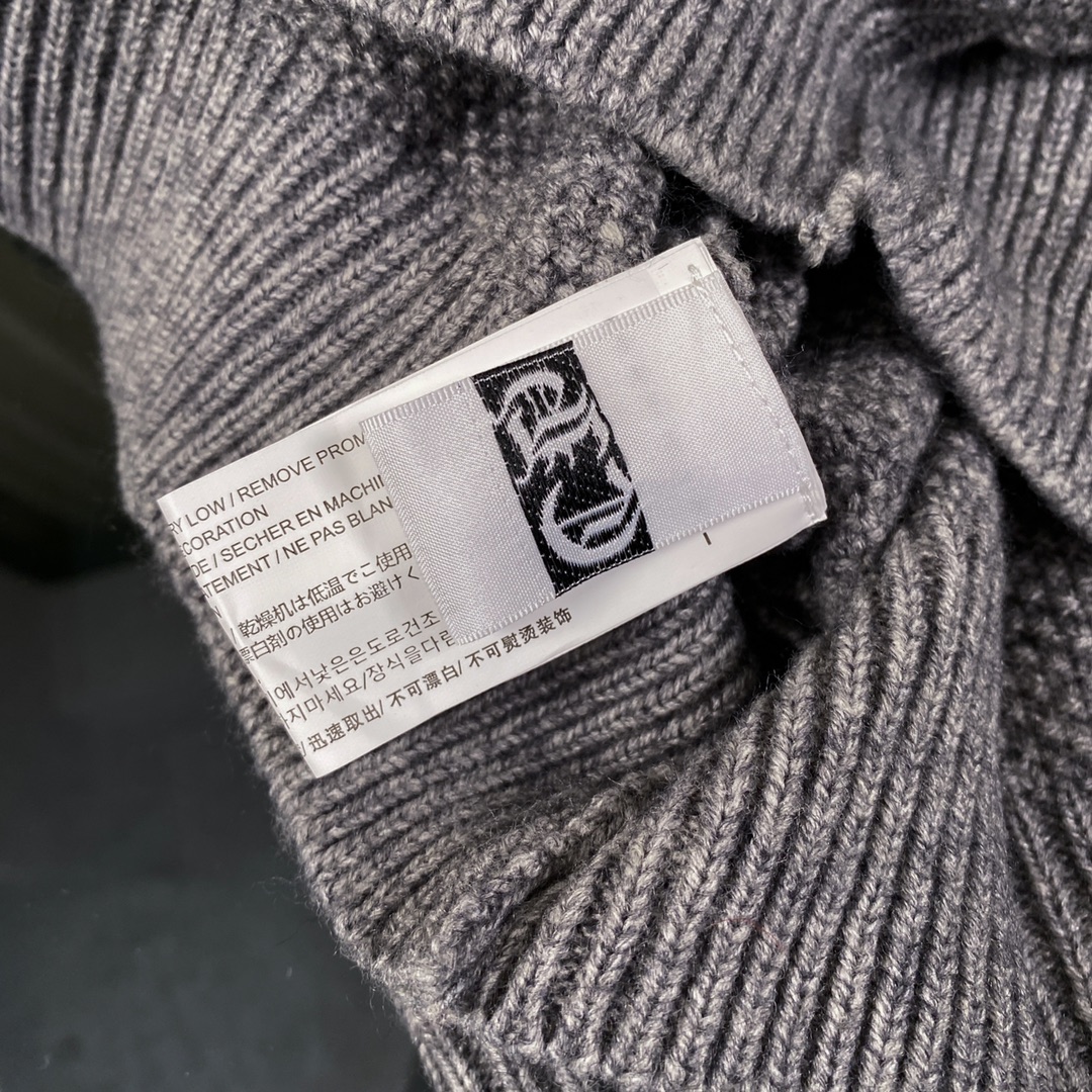 Chic Embroidered Sweater Collection from ChromeHearts: Retro Style, Unique Knit Threads, Versatile Fashion Statement - 图片 9