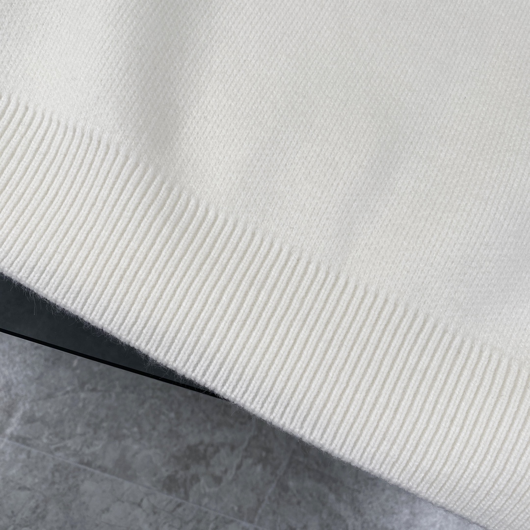 Chanel 360: Original High-Quality Wool Sweater with Classic Design - 图片 6