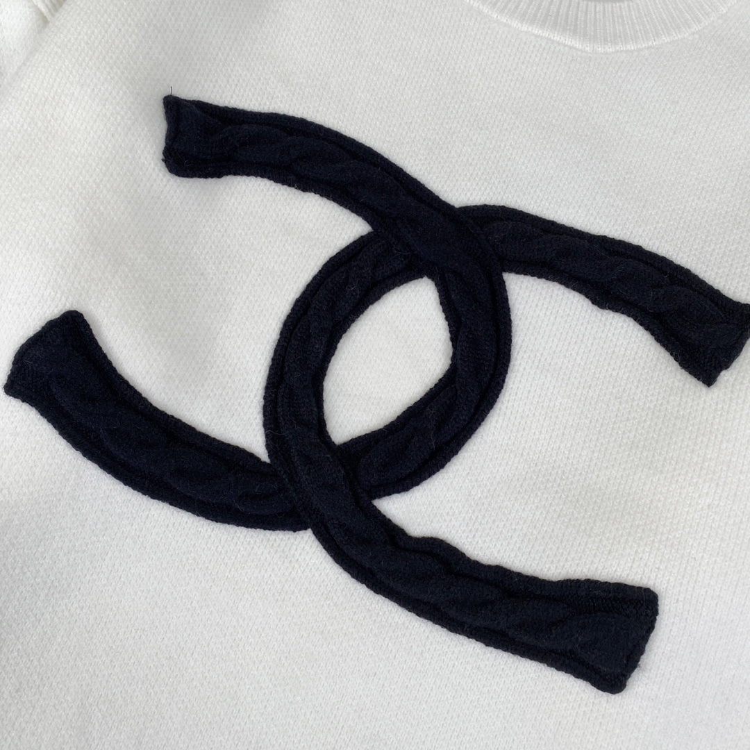 Chanel 360: Original High-Quality Wool Sweater with Classic Design - 图片 3