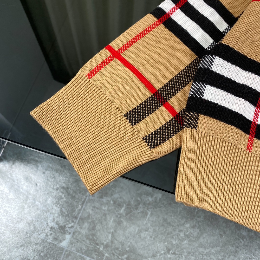 Luxury Wool Knit Shirt by Burberry: Classic Design, German-made, Perfect for Fashion Enthusiasts - 图片 6