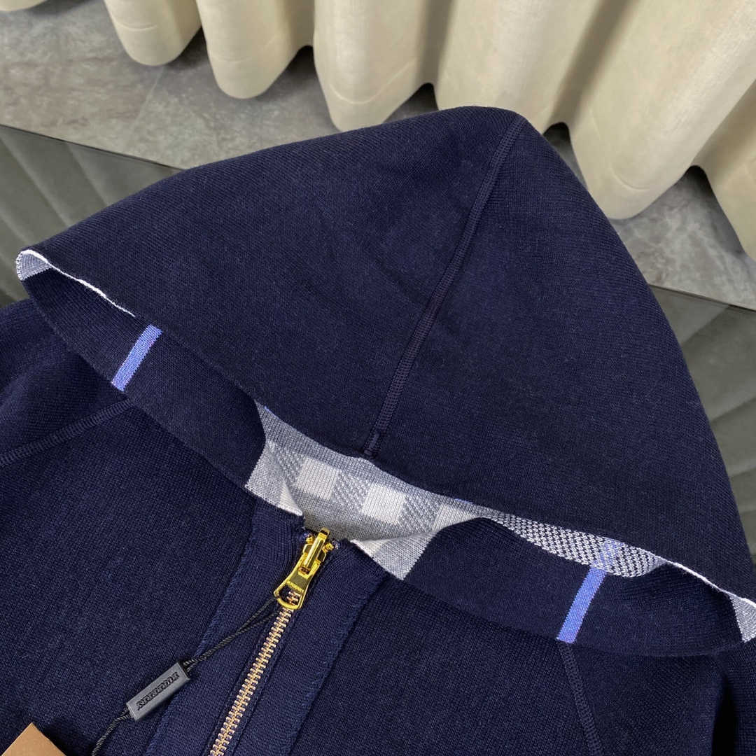 Luxurious Double-Sided Wool Knit Shirt by Burberry: Retro Elegance and Comfort - 图片 3