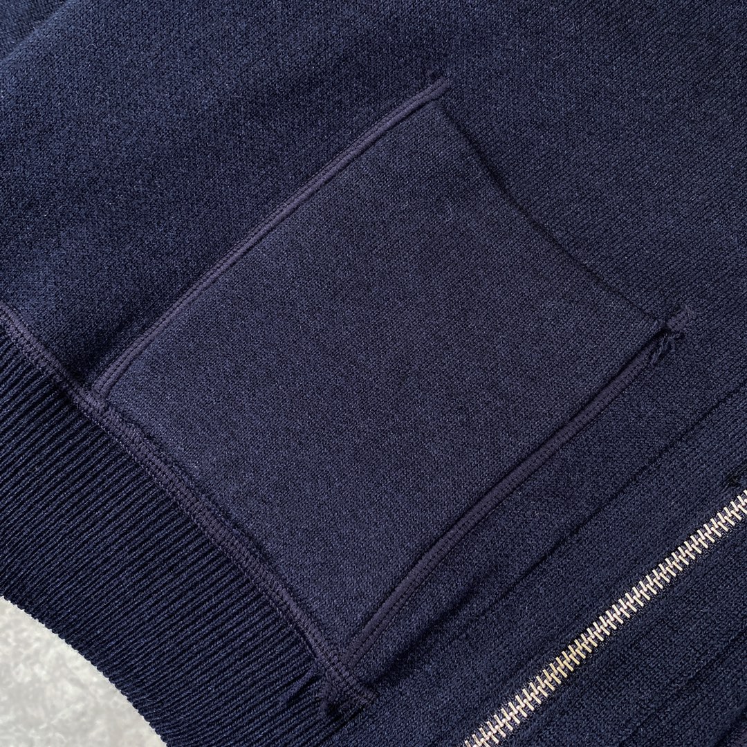 Loewe Wool Sweater with Logo Design and Windproof Features - 图片 6