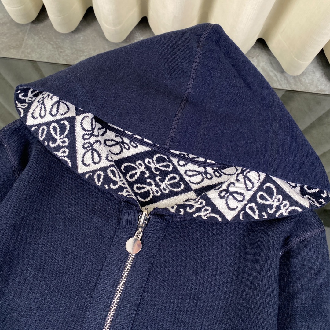 Loewe Wool Sweater with Logo Design and Windproof Features - 图片 4