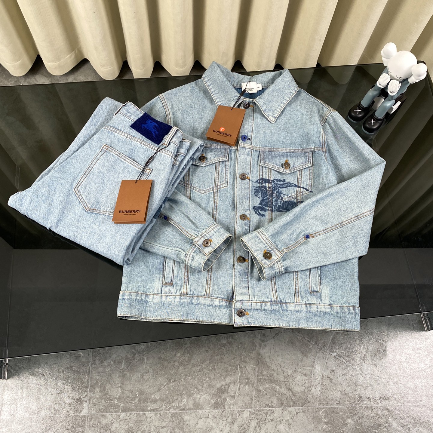 Classic Cowboy Jacket by Burberry Barboris: Quality Details in Every Stitch - 图片 1