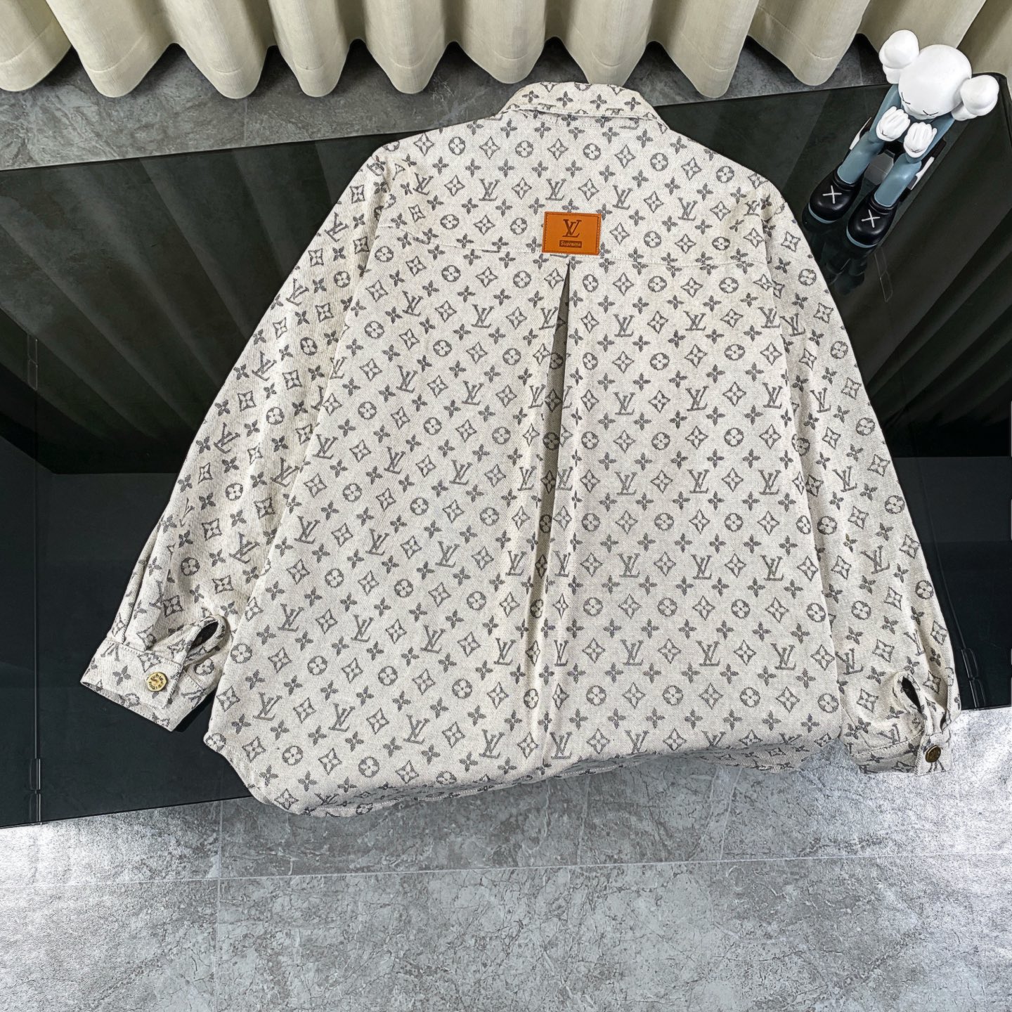 Louis Vuitton’s New Cowboy Shirt Coats Collection: Stylish, Quality, and Nostalgic - 图片 2