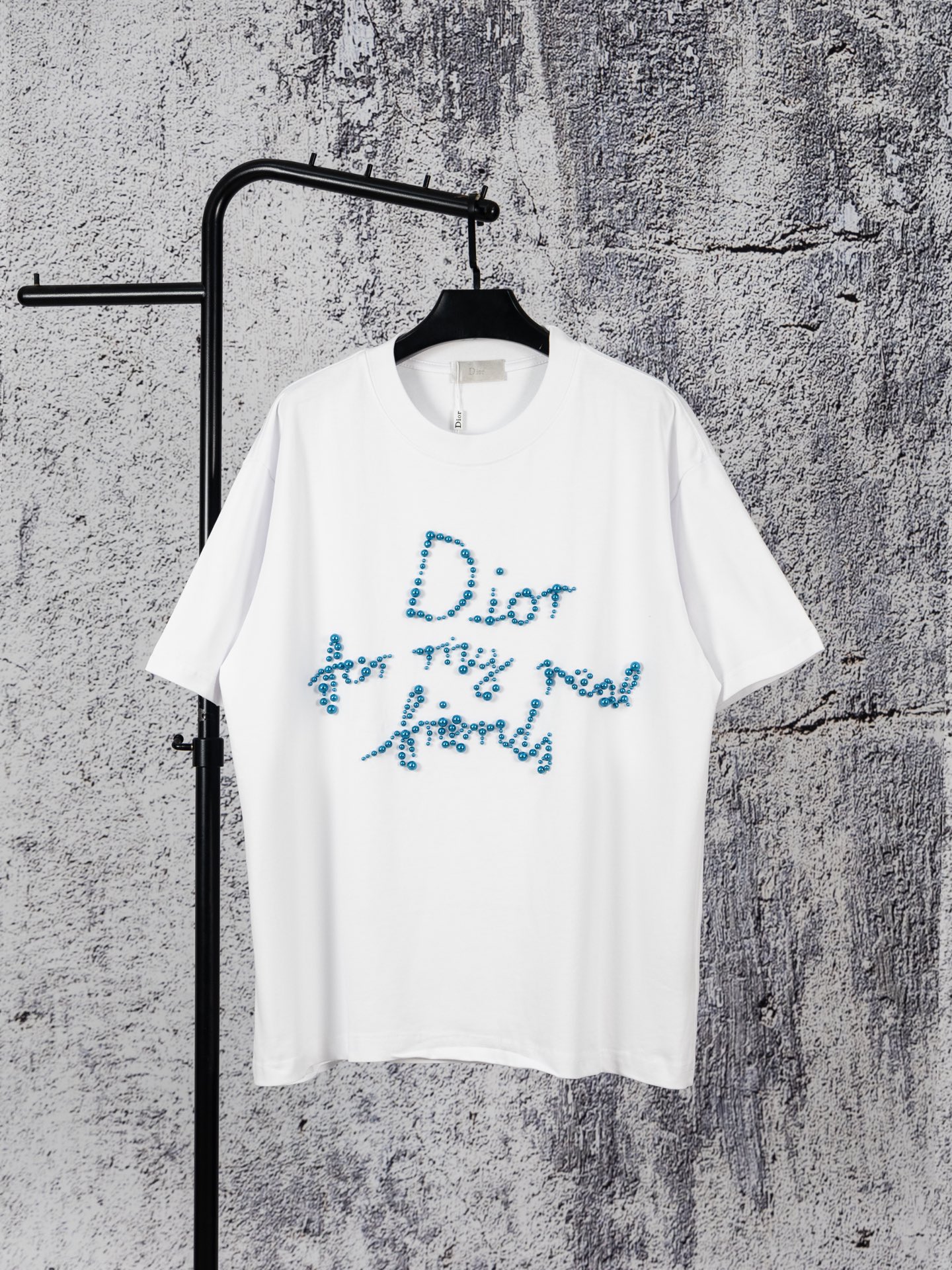 @90 Dior Dior 2026 nueva camiseta de manga corta con cuello redondo y letras de perlas. La camiseta de manga corta de D…