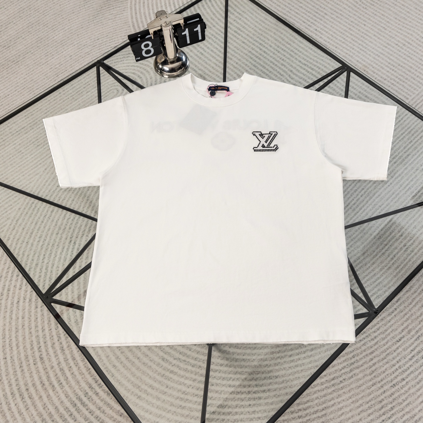 P90 Louis Vuitton Louis Vuitton 26ss camiseta de cuello redondo de manga corta con bordado de letras clásicas y efecto …