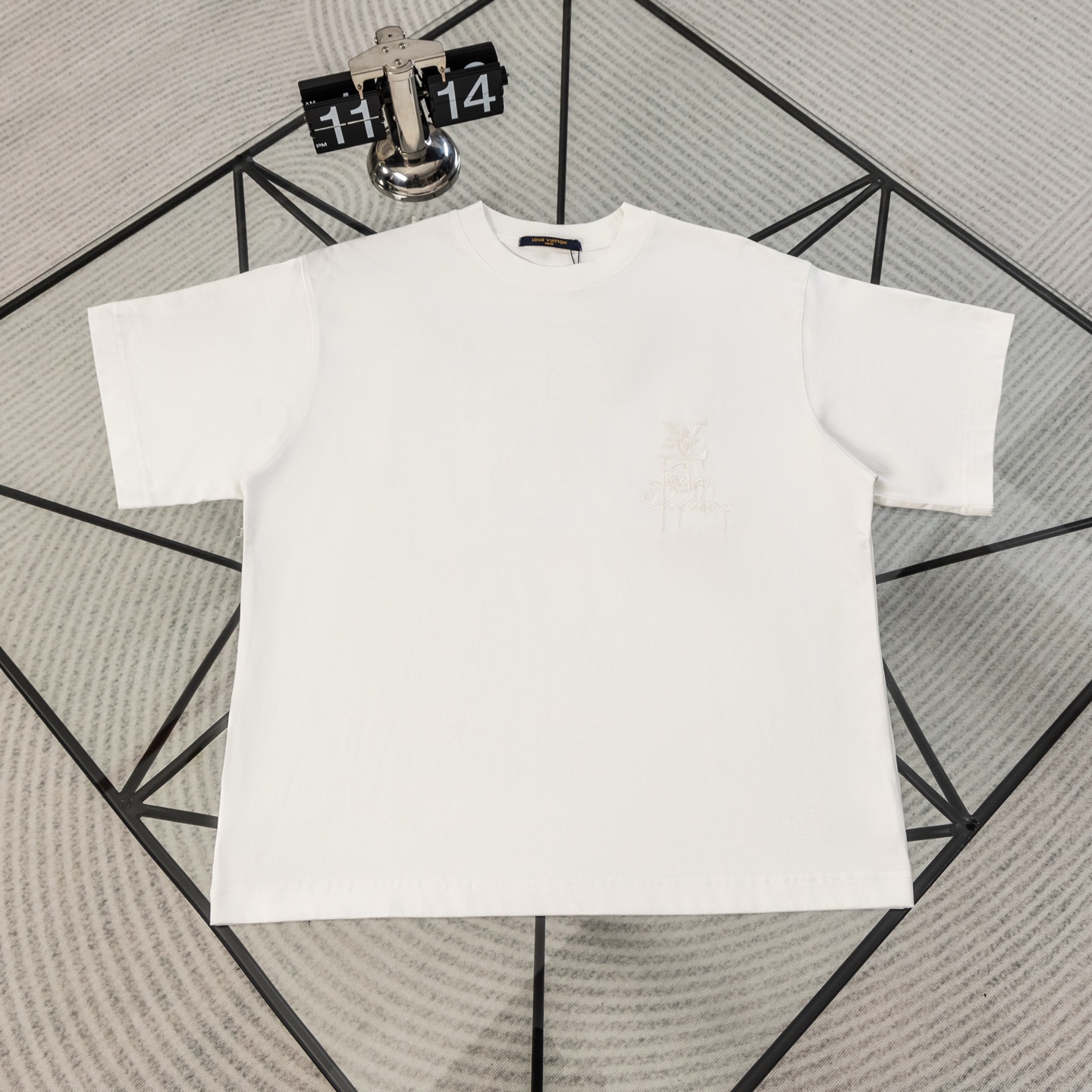 P90 Louis Vuitton Louis Vuitton LV 26ss nueva camiseta de manga corta con bordado de logotipo clásico que cambia de col…