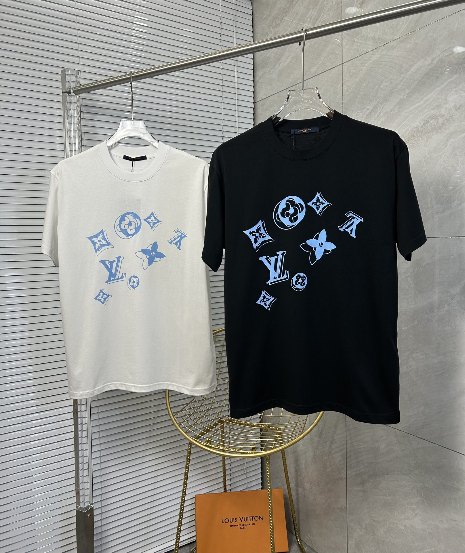 Louis Vuitton Clothing T-Shirt High Quality Happy Copy
 Black White Printing Unisex Spring/Summer Collection Fashion Short Sleeve