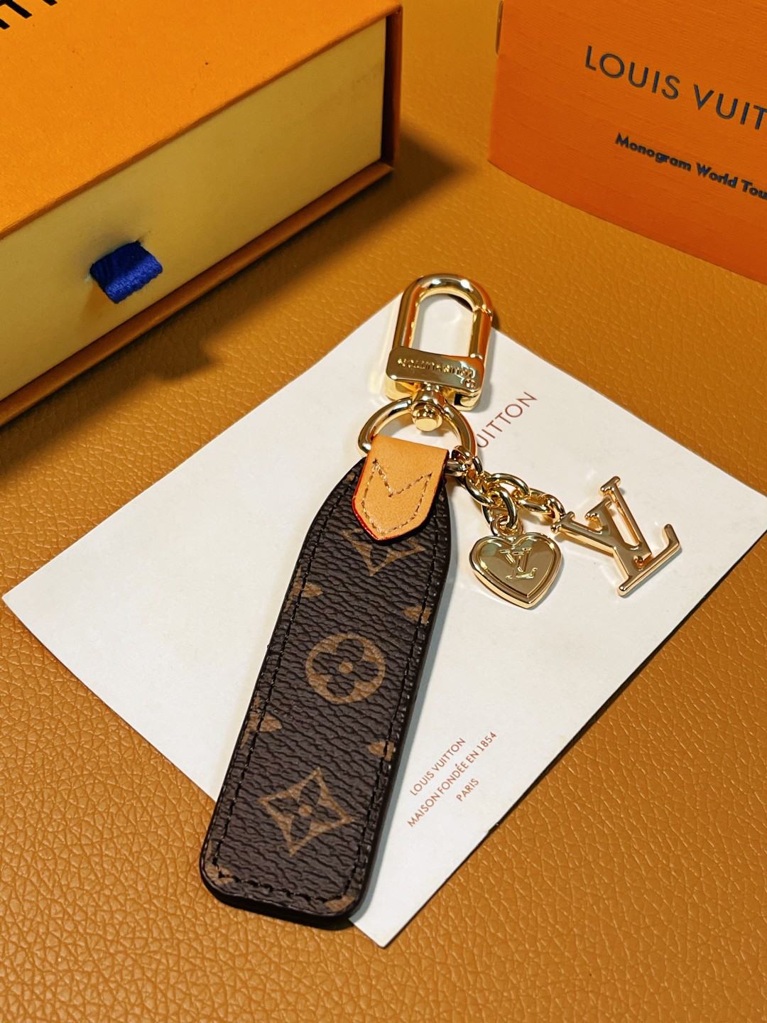 LOUIS VUITTON Monogram Glasses Case