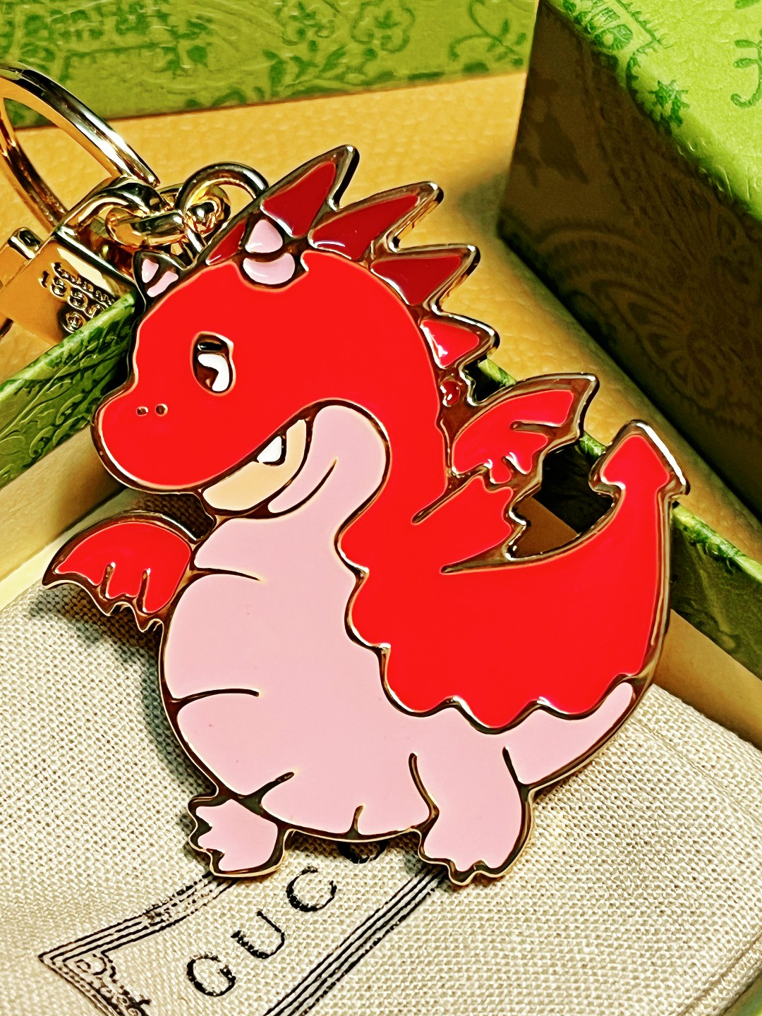 The new 84-Gucci key buttons with the hangers. Ton’s little fire dragon is charming and beautiful - 图片 4