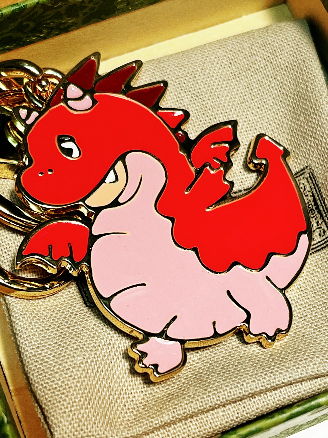 The new 84-Gucci key buttons with the hangers. Ton’s little fire dragon is charming and beautiful - 图片 5