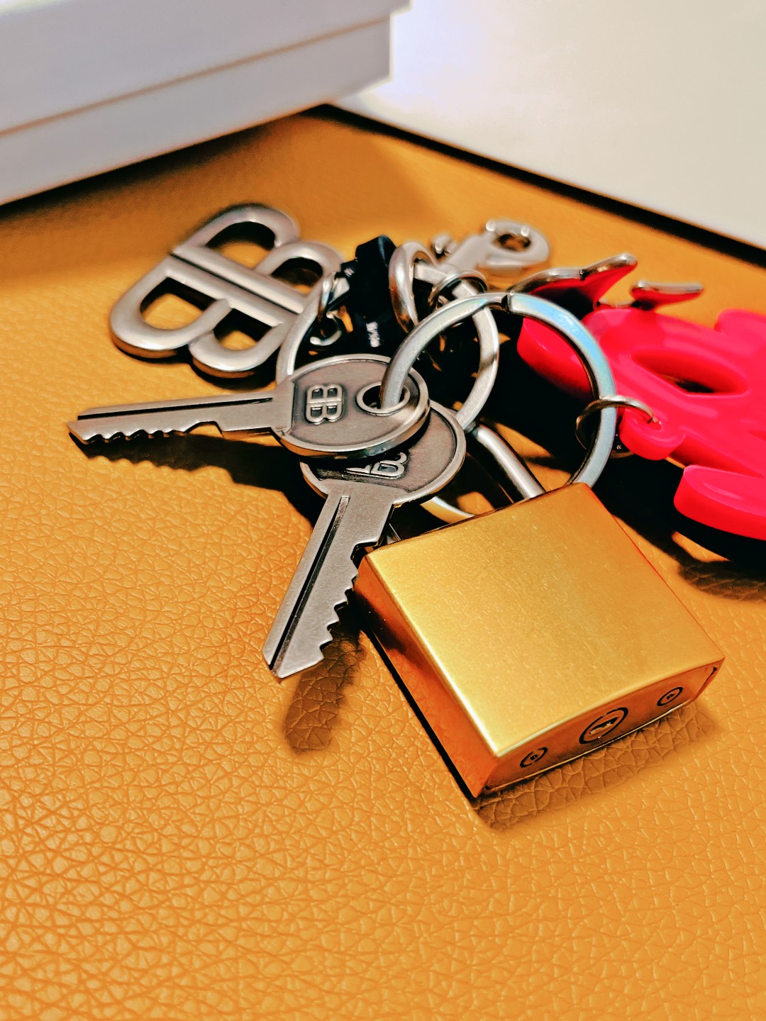💰294 – The Parisian Balenciaga, the key buttons, simple, generous, gold-filled, great suit - 图片 4