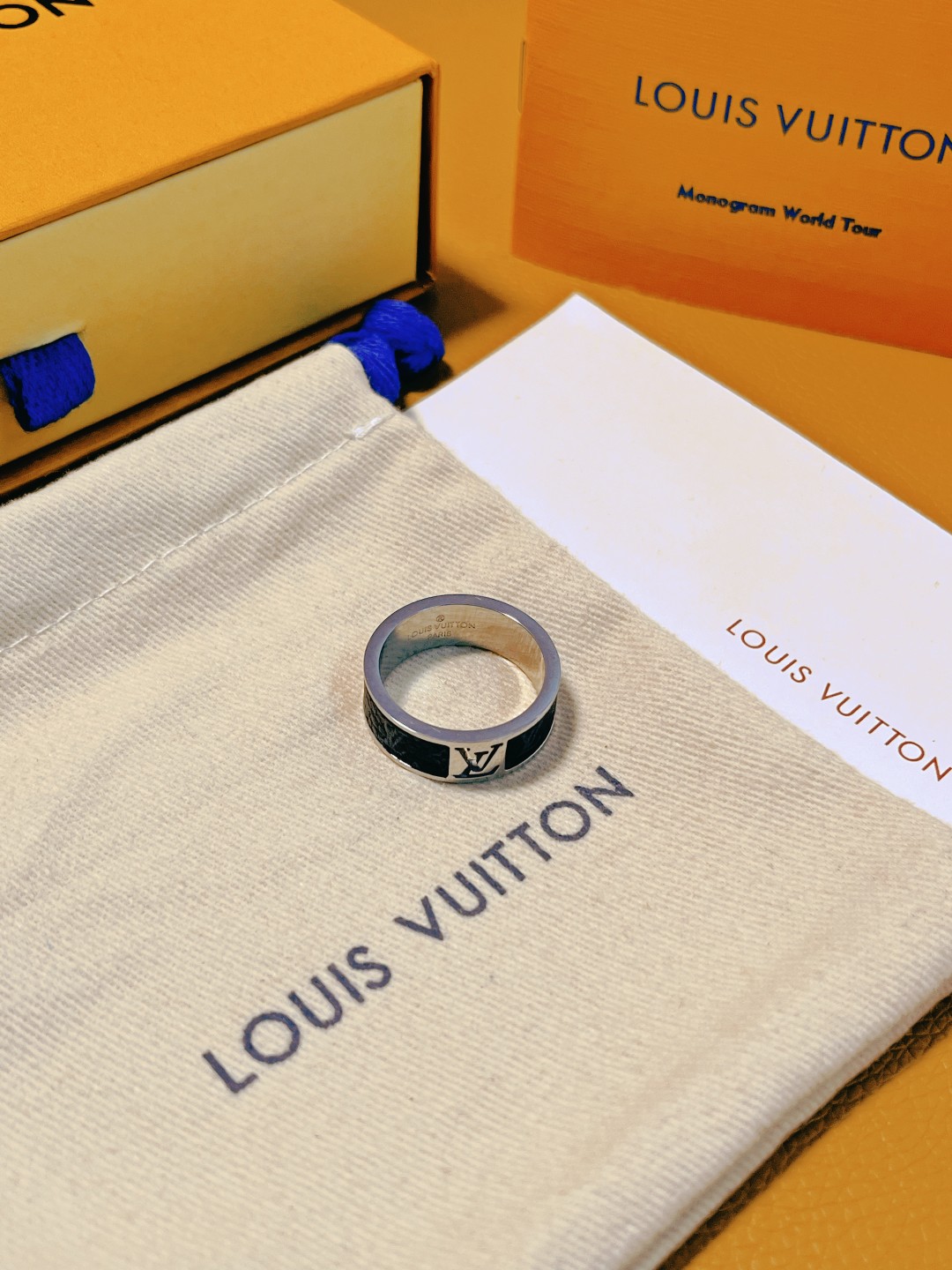 Louis Vuitton Joyas Anillo Negro Plata Impresión Universal para hombres y mujeres